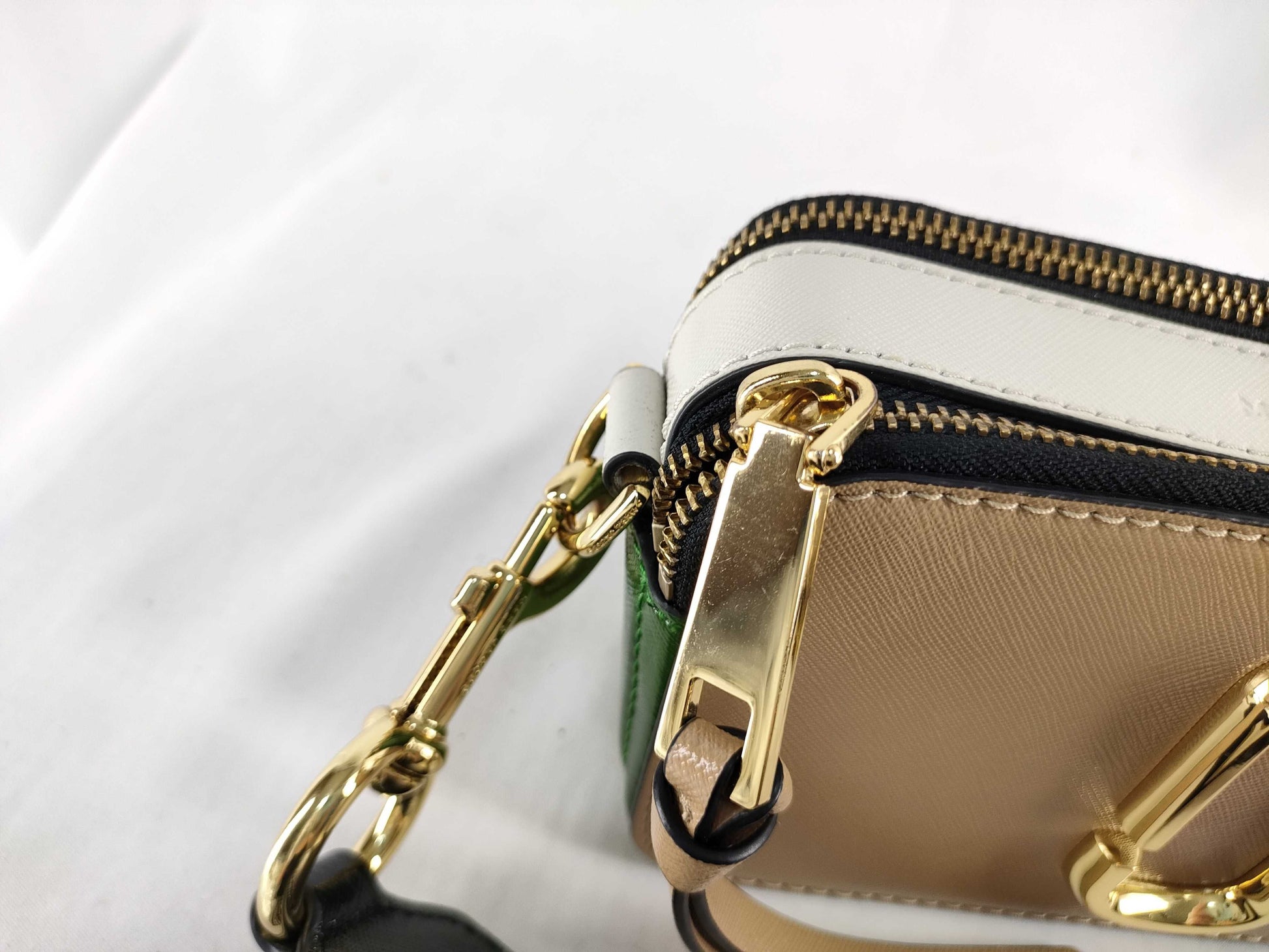 MARC JACOBS Snapshot Shoulder Bag