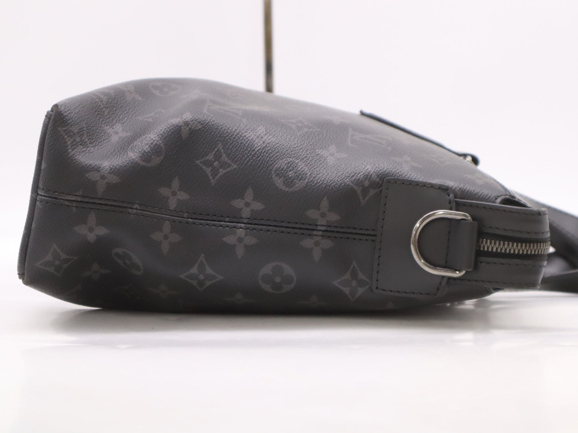 LOUIS VUITTON M40566 Eclipse Explorer Business Bag