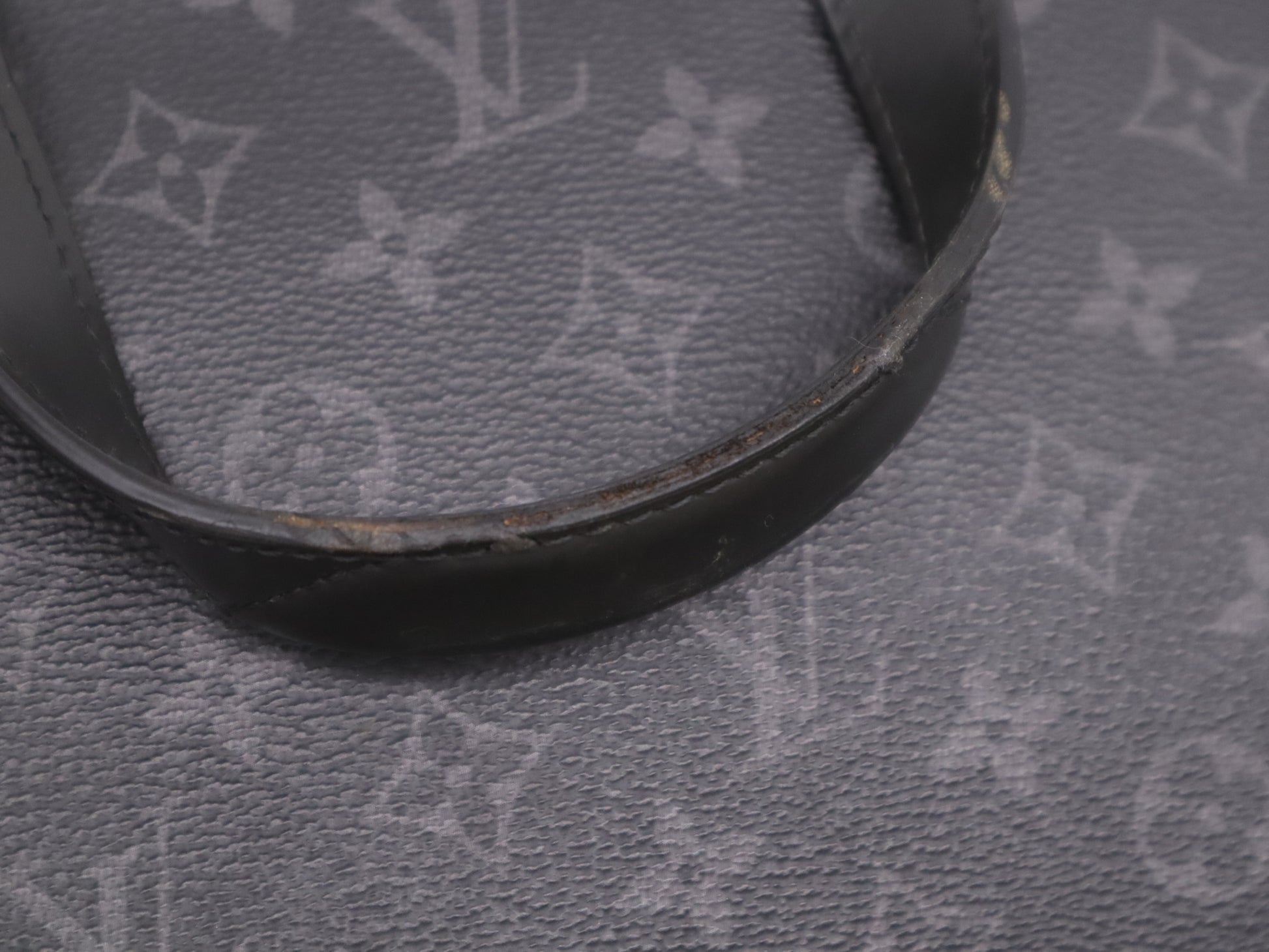 LOUIS VUITTON M40566 Eclipse Explorer Business Bag