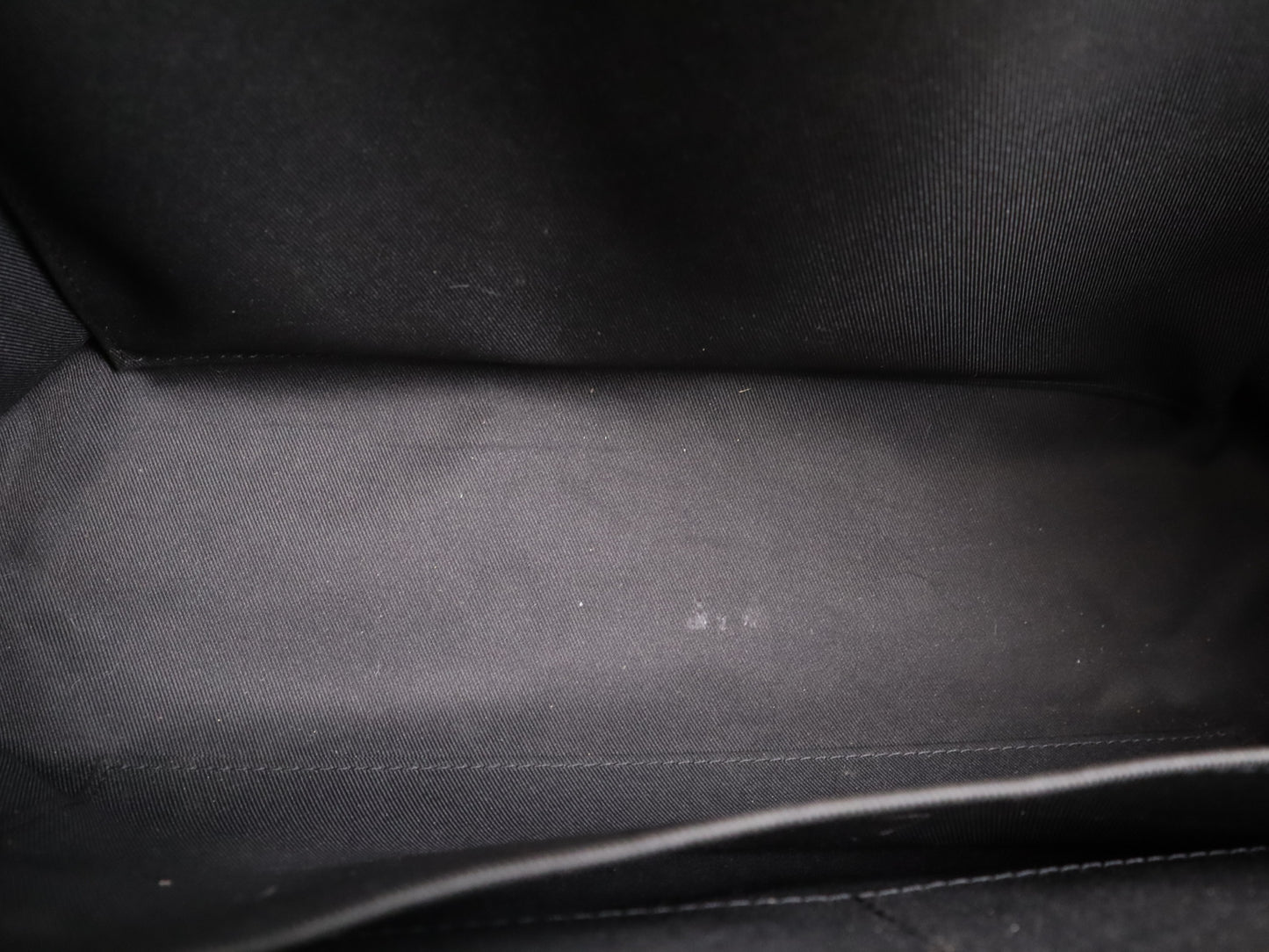 LOUIS VUITTON M40566 Eclipse Explorer Business Bag