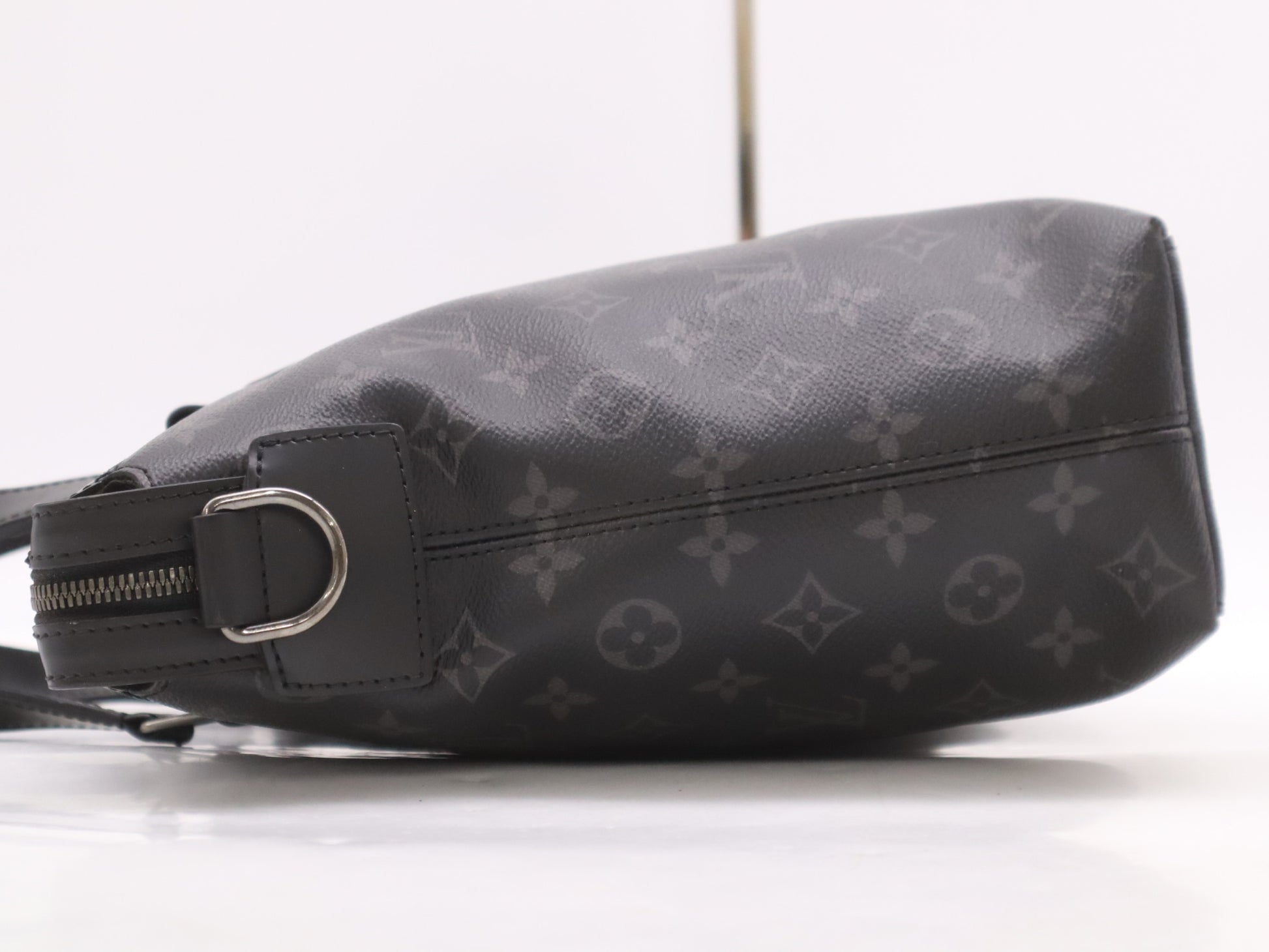 LOUIS VUITTON M40566 Eclipse Explorer Business Bag