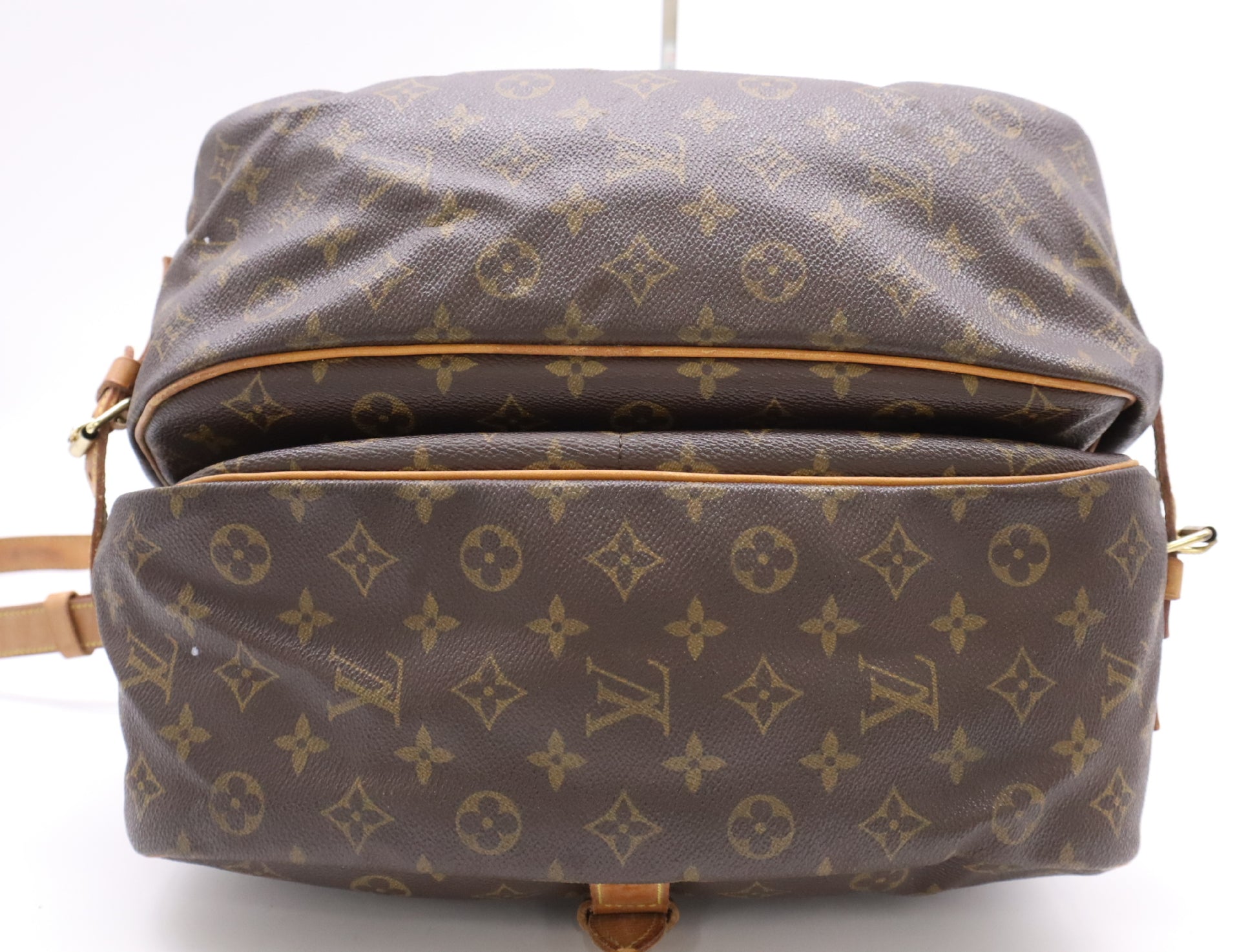 LOUIS VUITTON M42254 Monogram Saumur 35 Shoulder Bag