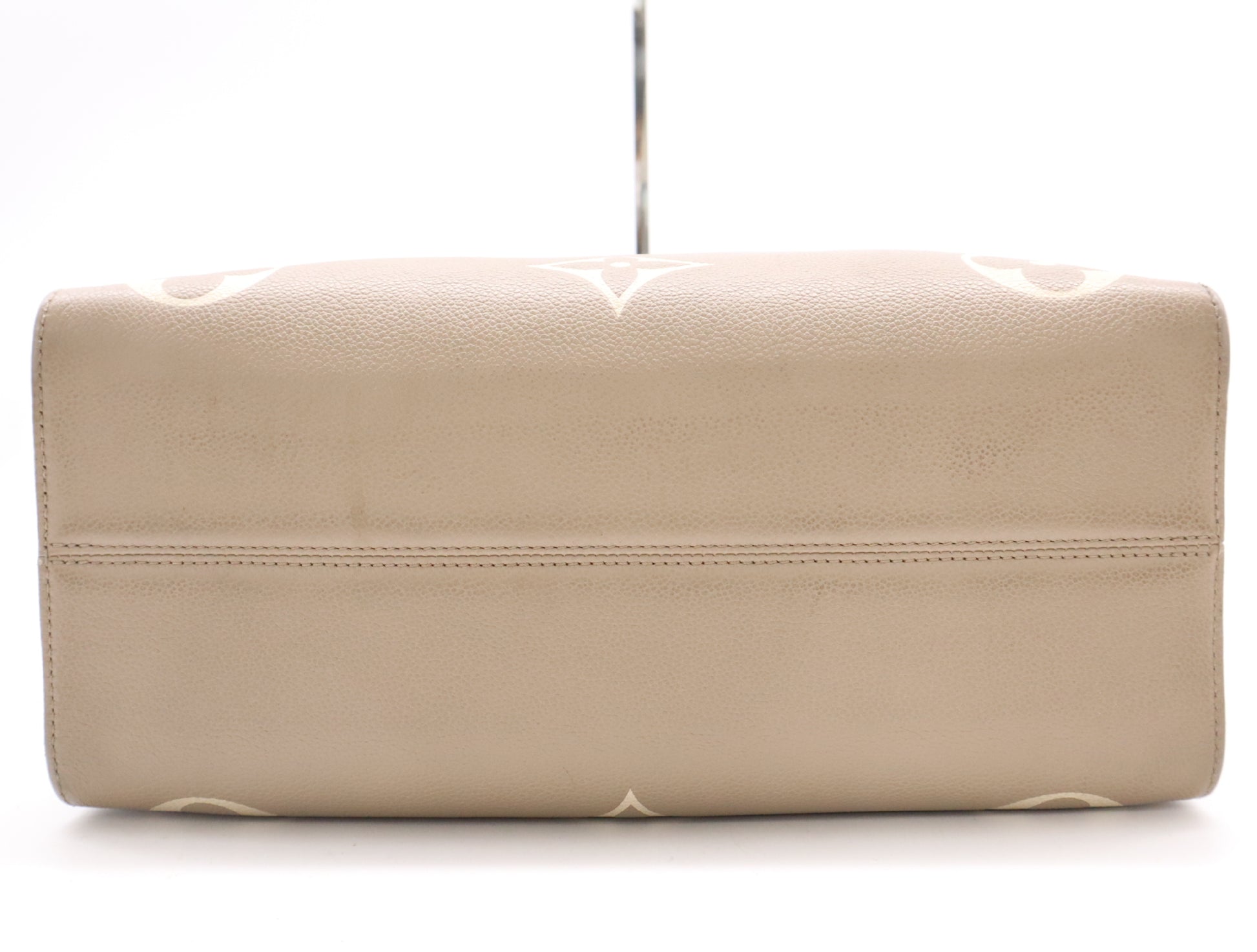 LOUIS VUITTON M45494 Empreinte Giant on the Go MM Tourterelle Creme Tote Bag