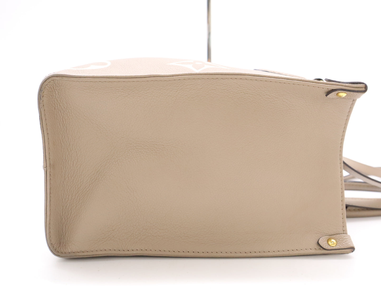 LOUIS VUITTON M45494 Empreinte Giant on the Go MM Tourterelle Creme Tote Bag
