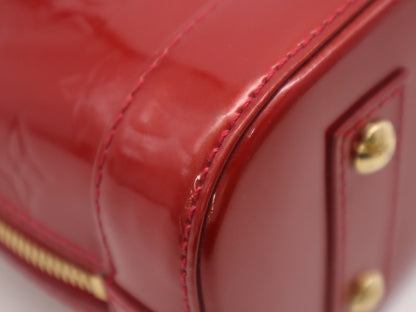 LOUIS VUITTON M91606 Vernis Alma BB Pomme d'Amour Handbag with Clochet, Cadena, and 2 Keys