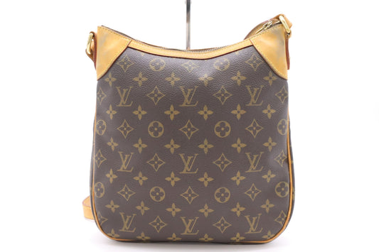 LOUIS VUITTON M56390 Monogram Odeon PM Shoulder Bag