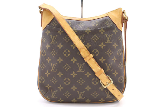 LOUIS VUITTON M56390 Monogram Odeon PM Shoulder Bag