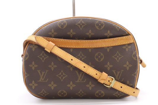 LOUIS VUITTON M51221 Monogram Blois Shoulder Bag