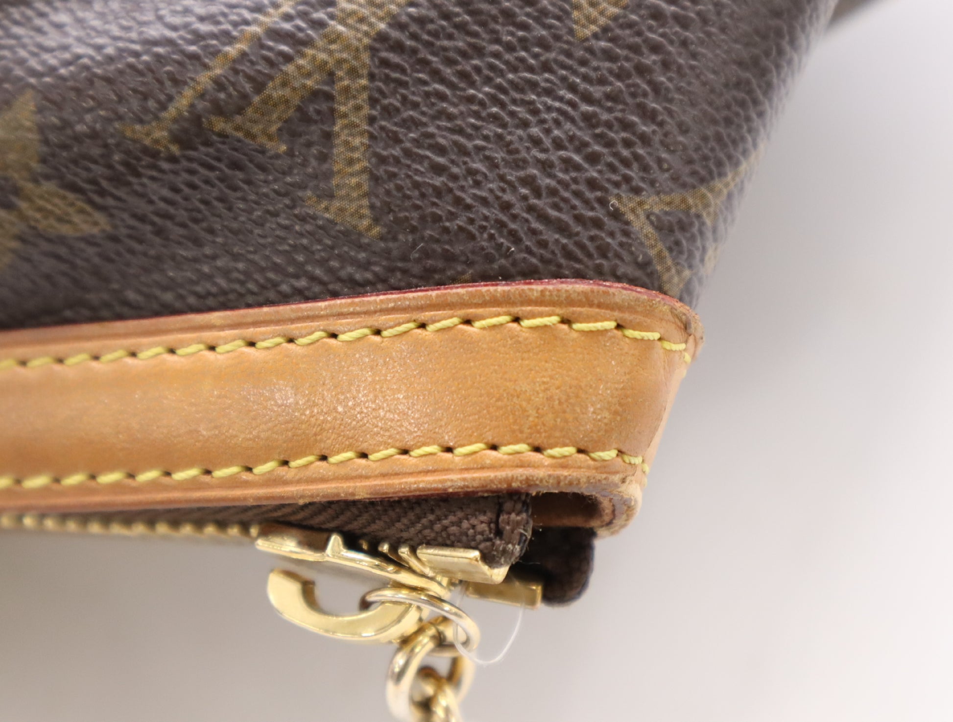 LOUIS VUITTON M40144 Monogram Tivoli GM Handbag