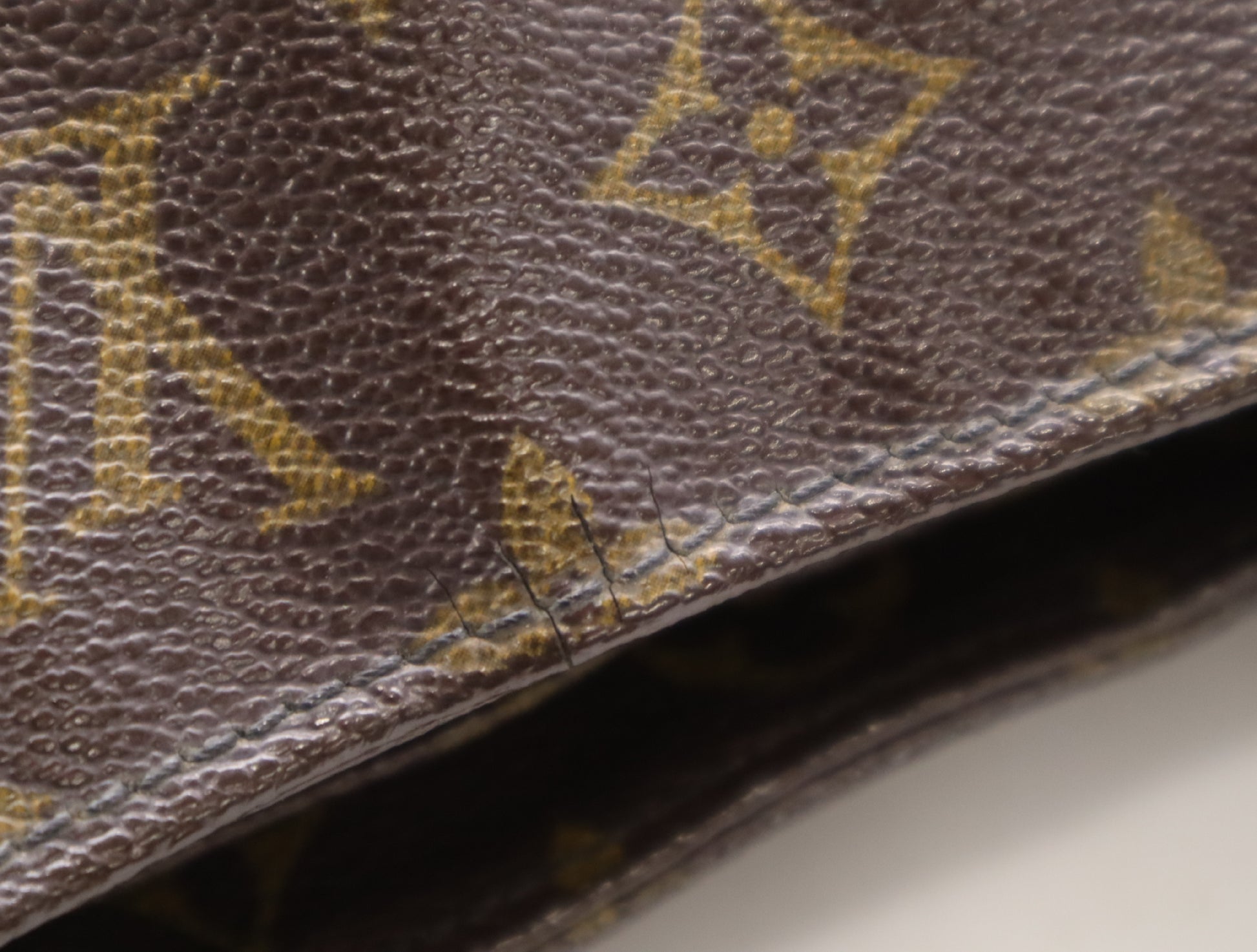 LOUIS VUITTON M51145 Monogram Looping GM Shoulder Bag