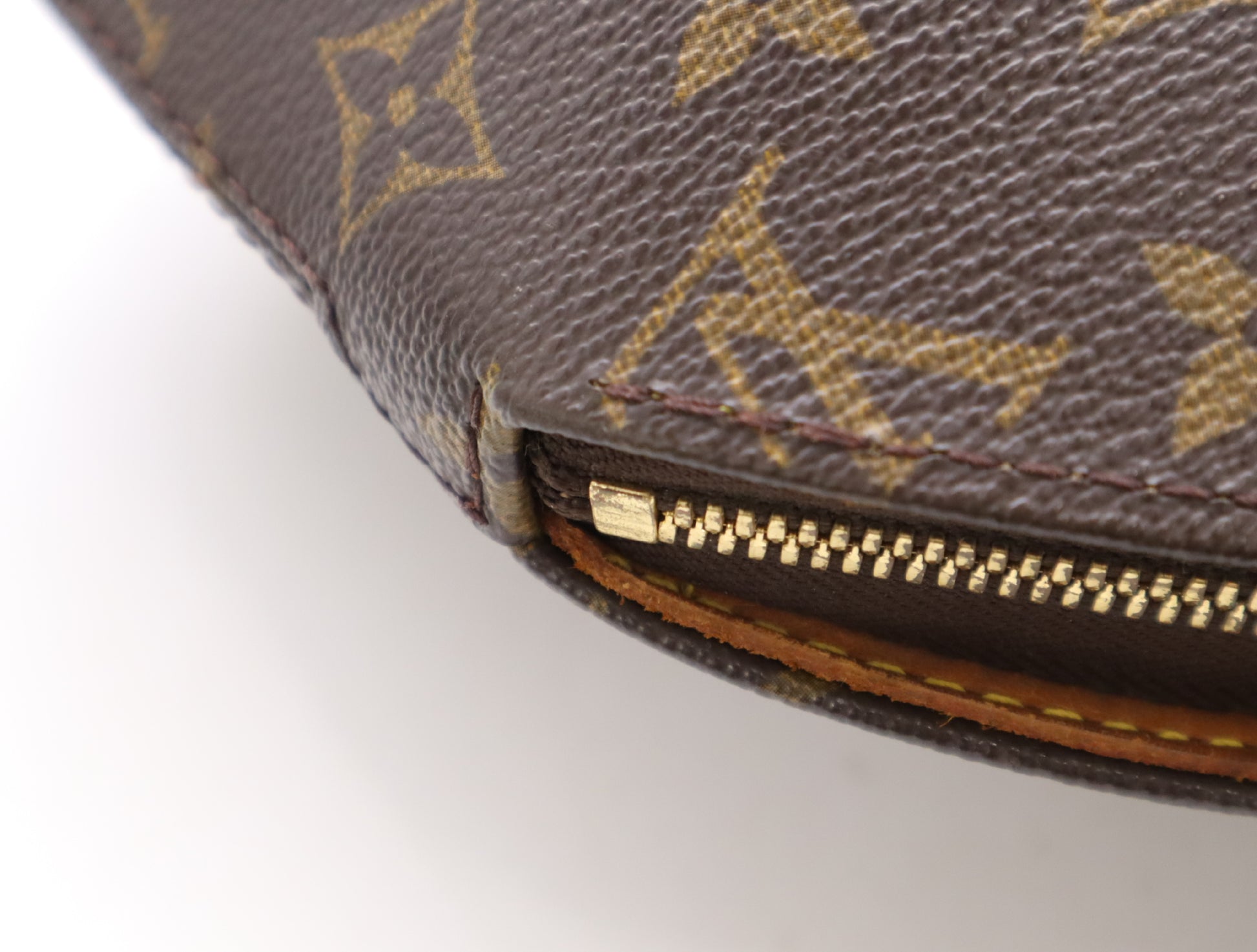 LOUIS VUITTON M51126 Monogram Ellipse MM Handbag