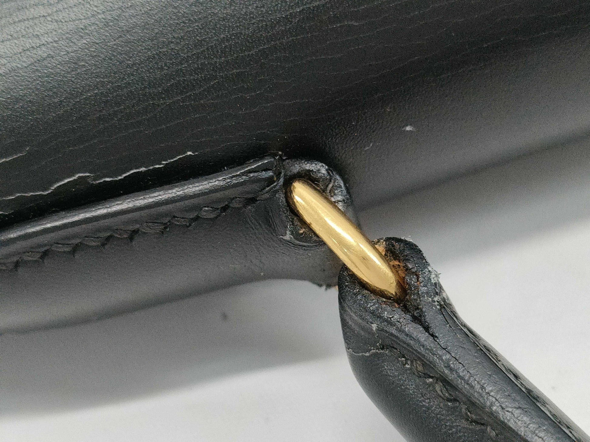 HERMES Kelly 32 Handbag, Black Calfskin, Gold Hardware, 〇U Stamp