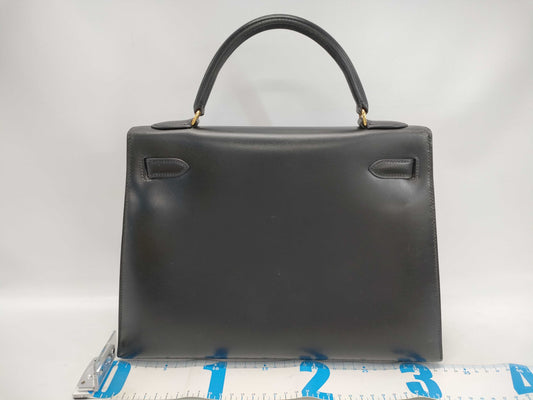 HERMES Kelly 32 Handbag, Black Calfskin, Gold Hardware, 〇U Stamp