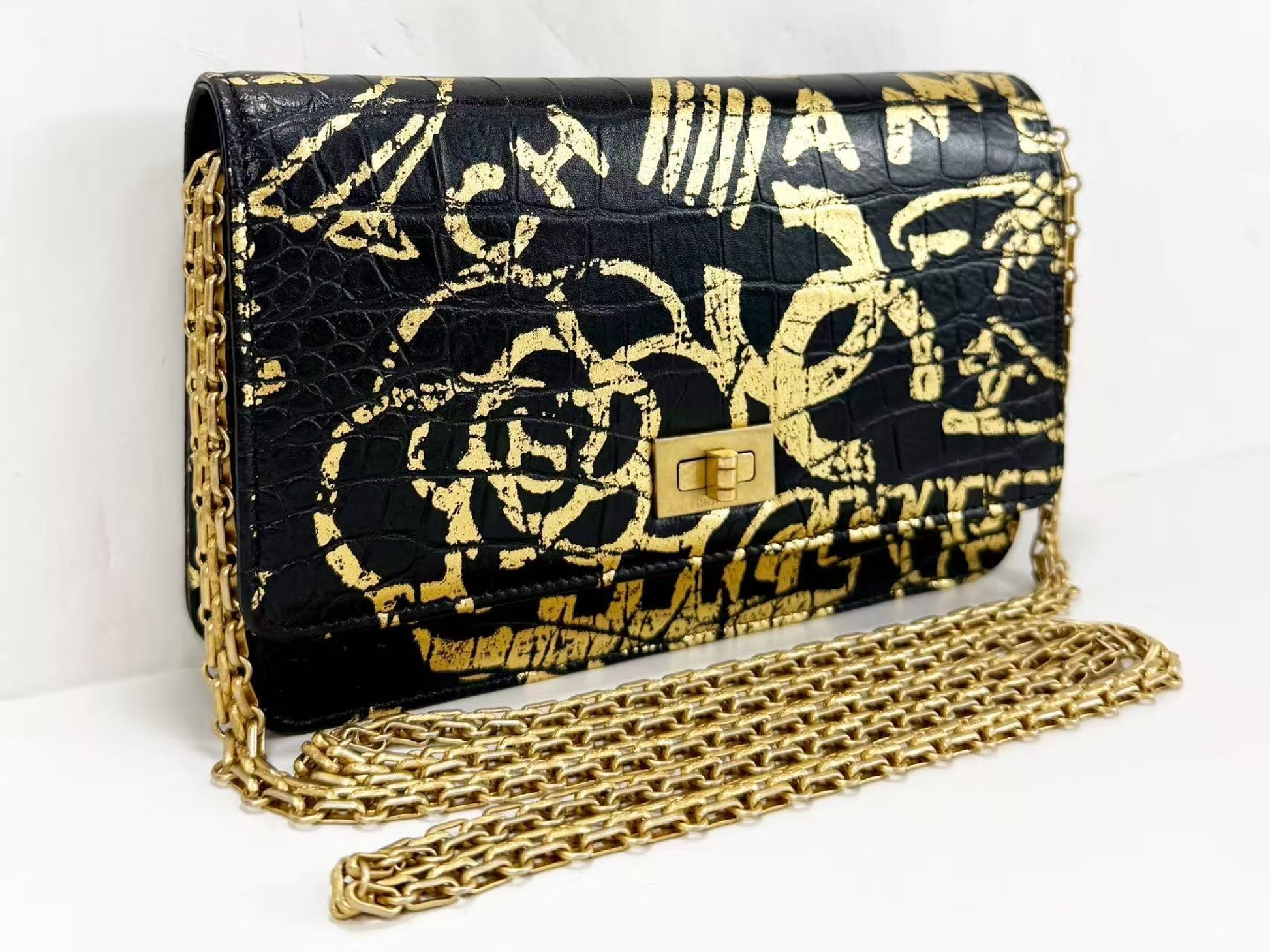 CHANEL Egypt Limited Edition Crocodile Embossed 2.55 Graffiti W19cm Approx. 28 Series [Box, Dust Bag, Sticker Included] Vintage G Hardware Chain Wallet 28086499 Shoulder Bag