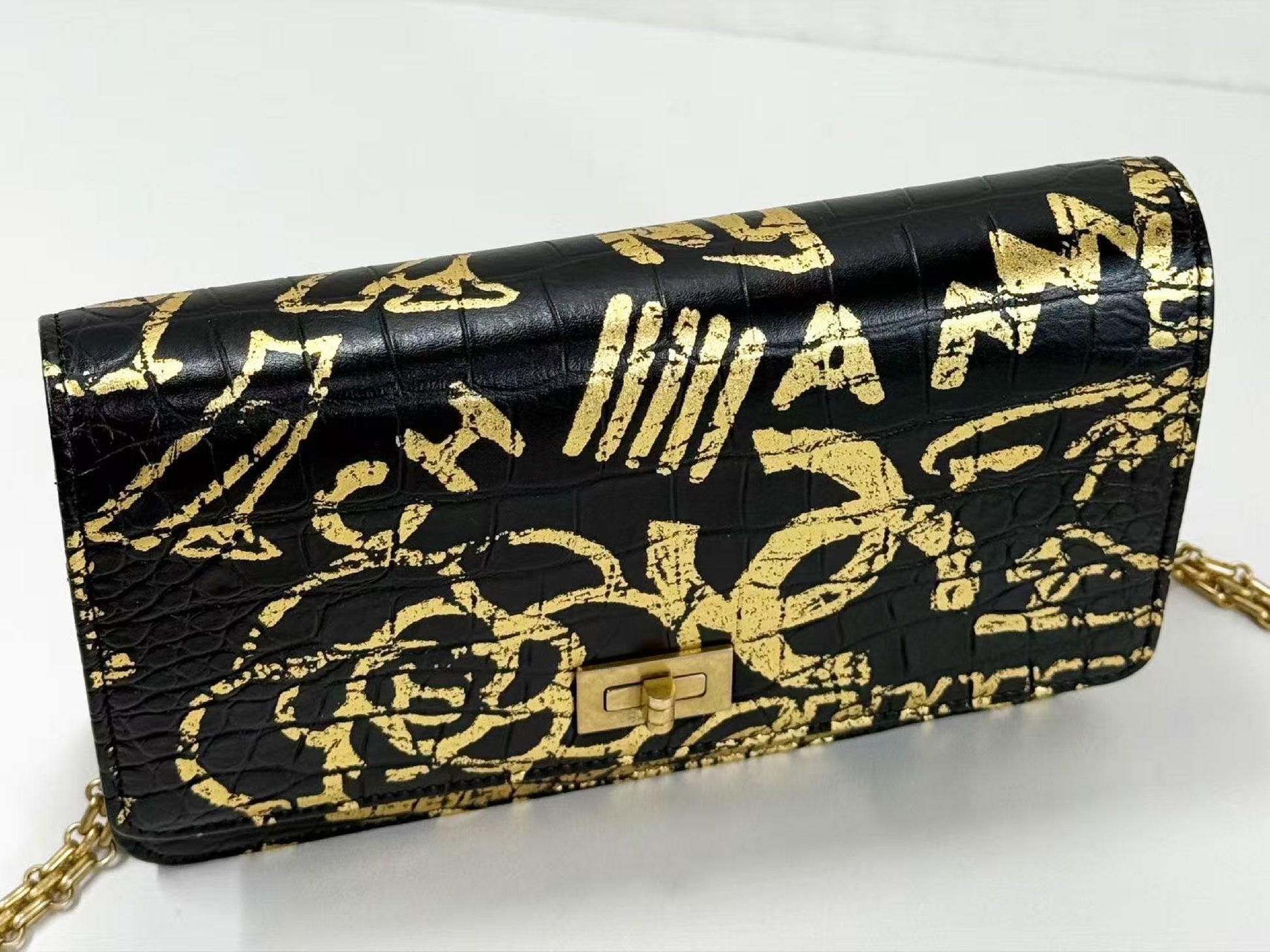 CHANEL Egypt Limited Edition Crocodile Embossed 2.55 Graffiti W19cm Approx. 28 Series [Box, Dust Bag, Sticker Included] Vintage G Hardware Chain Wallet 28086499 Shoulder Bag