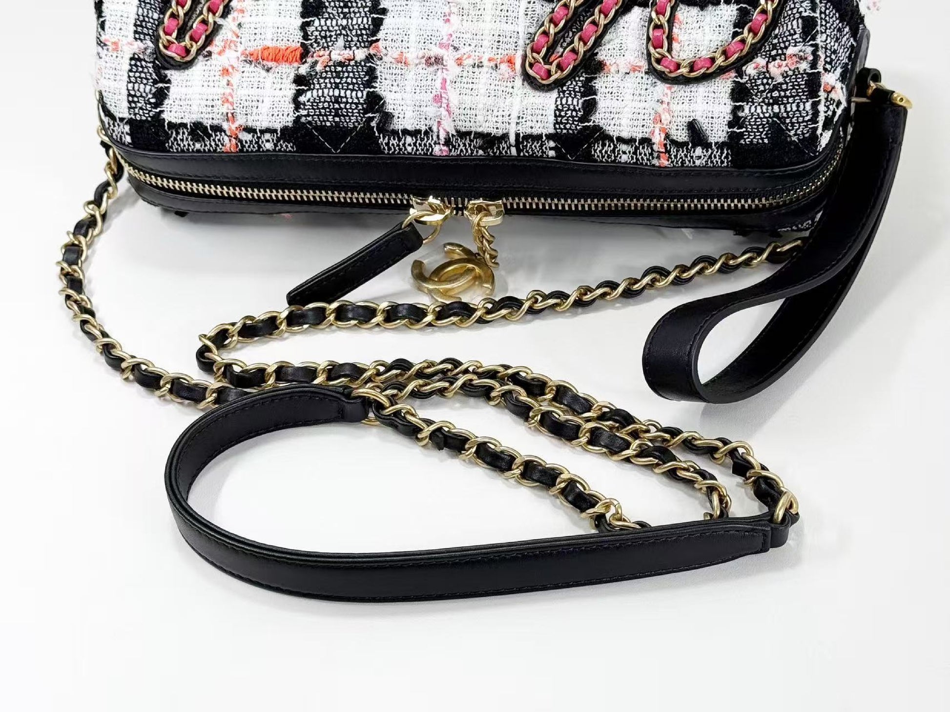 CHANEL CHANEL logo Coco charm lace tweed bowling shoulder bag, approximately 24cm wide, 30s, vintage G hardware, dust bag and sticker included, excellent condition, item number 30095610