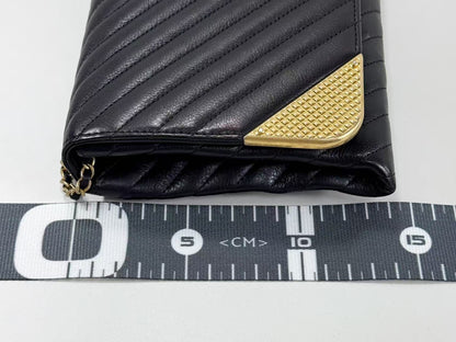 CHANEL Black Chevron Tanlock Luxury Shoulder Bag, W23cm , Vintage G Hardware, Dust Bag and Sticker Included, 26039150