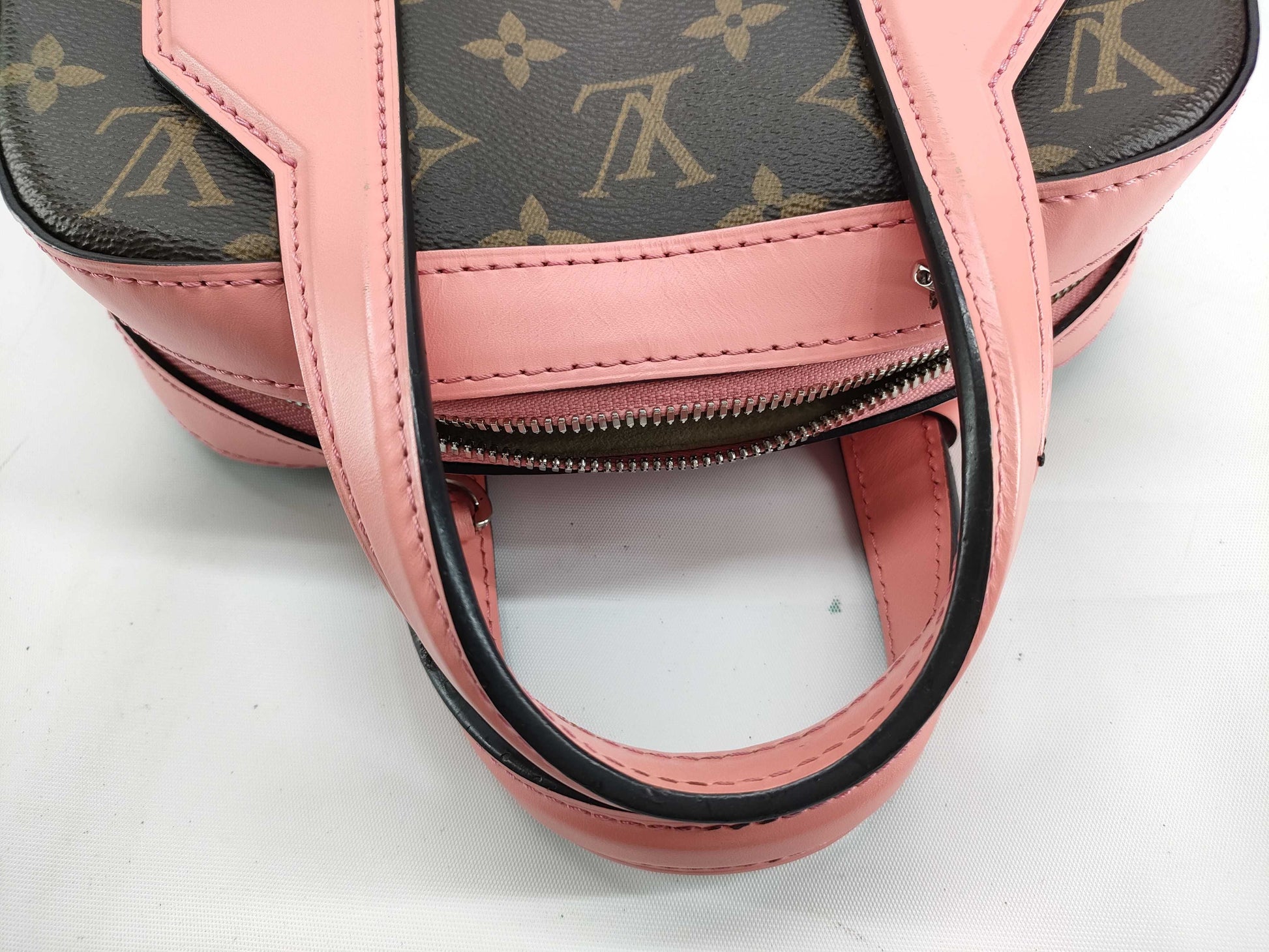 LOUIS VUITTON M41686 Monogram Louis Vuitton Monogram Dlamini M41686 Handbag with Long Strap