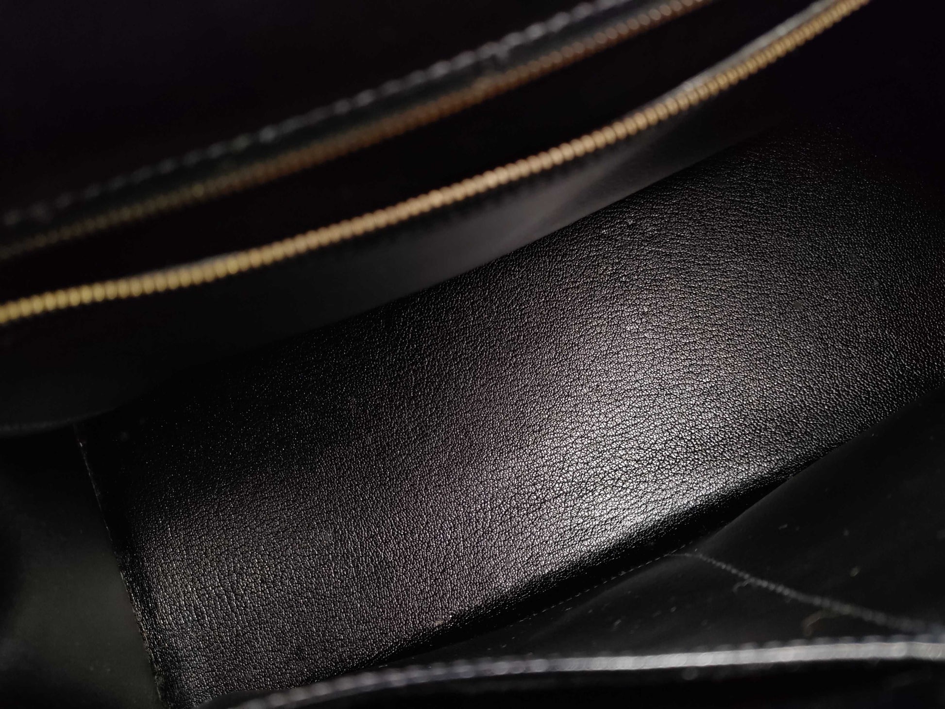 HERMES Kelly 32 Gold Hardware Black Handbag
