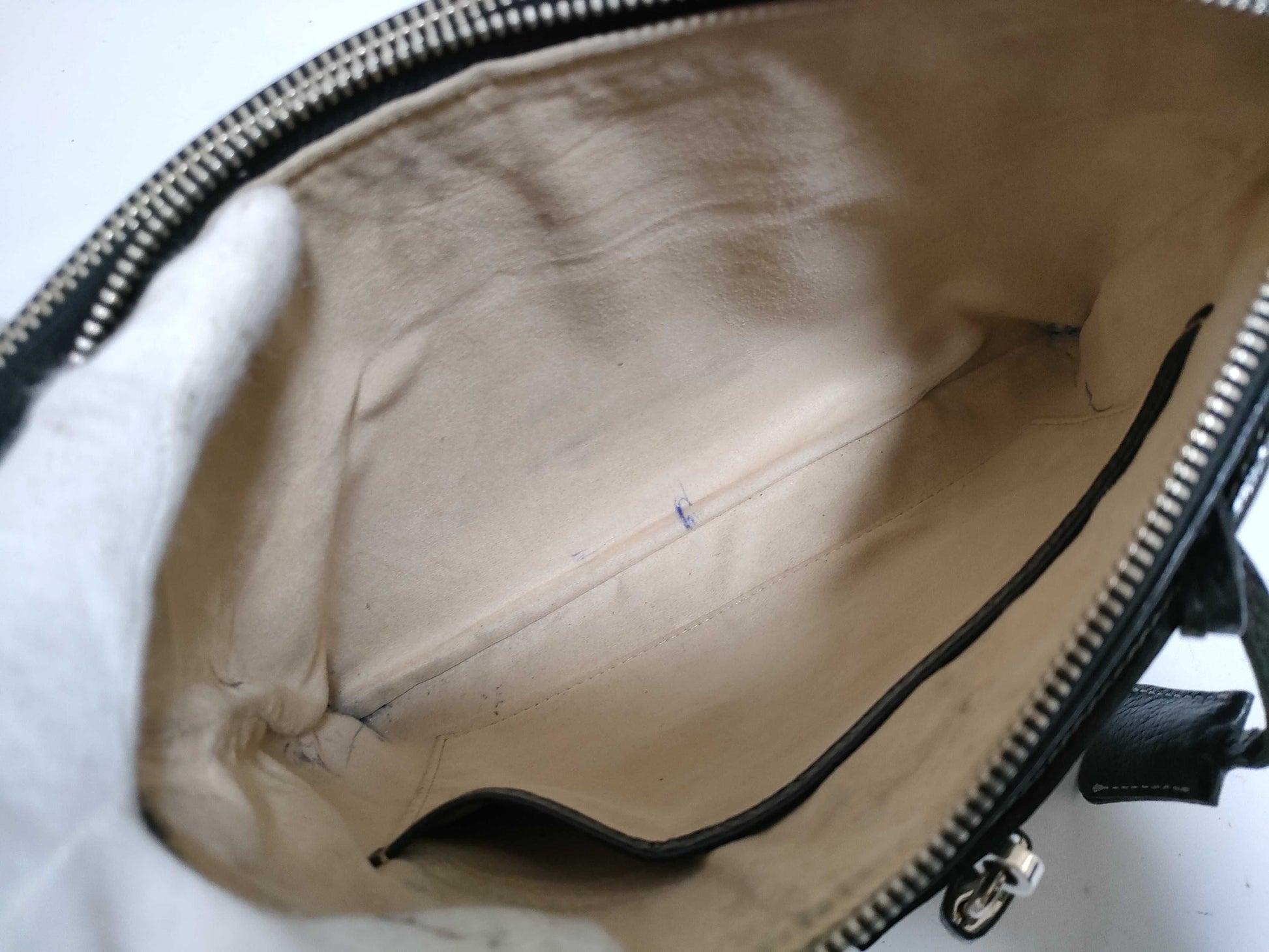 Den Hamano Leather Shoulder Bag