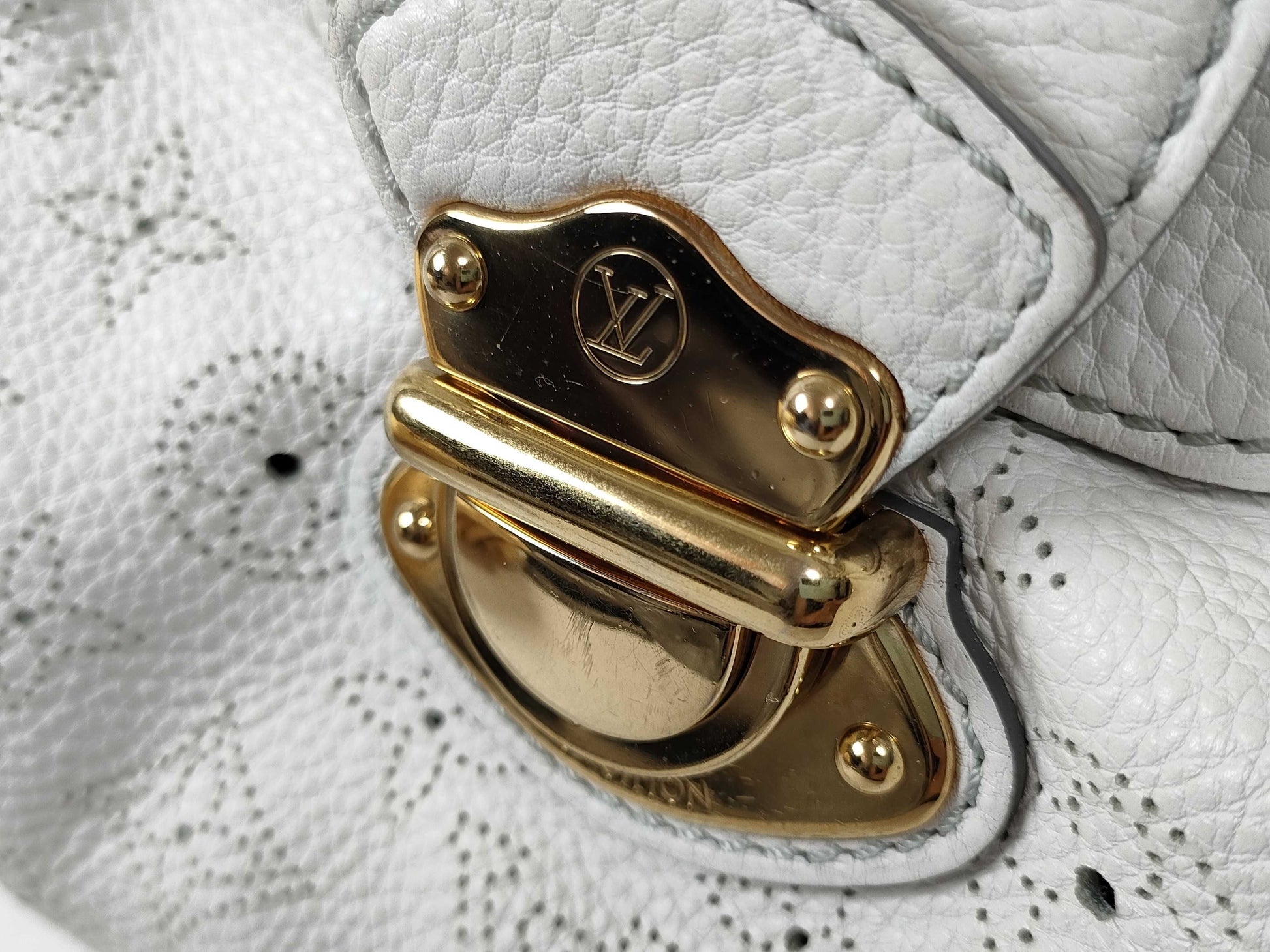 LOUIS VUITTON RFID Unverifiable Serial Unverifiable Mahina LOUIS VUITTON Louis Vuitton Mahina Solar PM Handbag