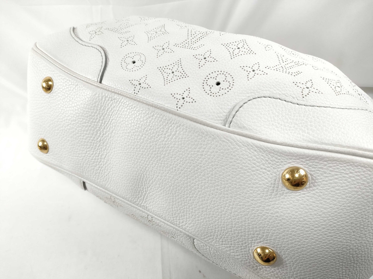 LOUIS VUITTON RFID Unverifiable Serial Unverifiable Mahina LOUIS VUITTON Louis Vuitton Mahina Solar PM Handbag