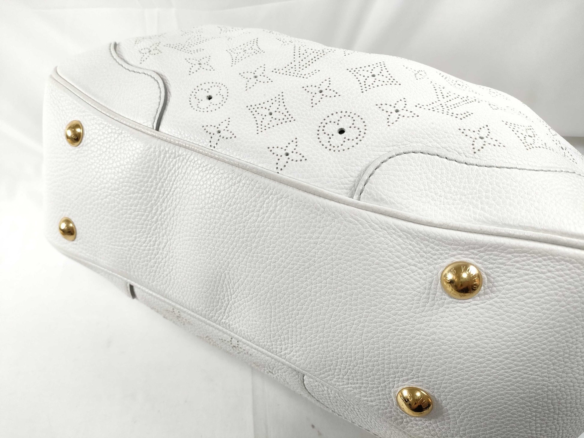 LOUIS VUITTON RFID Unverifiable Serial Unverifiable Mahina LOUIS VUITTON Louis Vuitton Mahina Solar PM Handbag