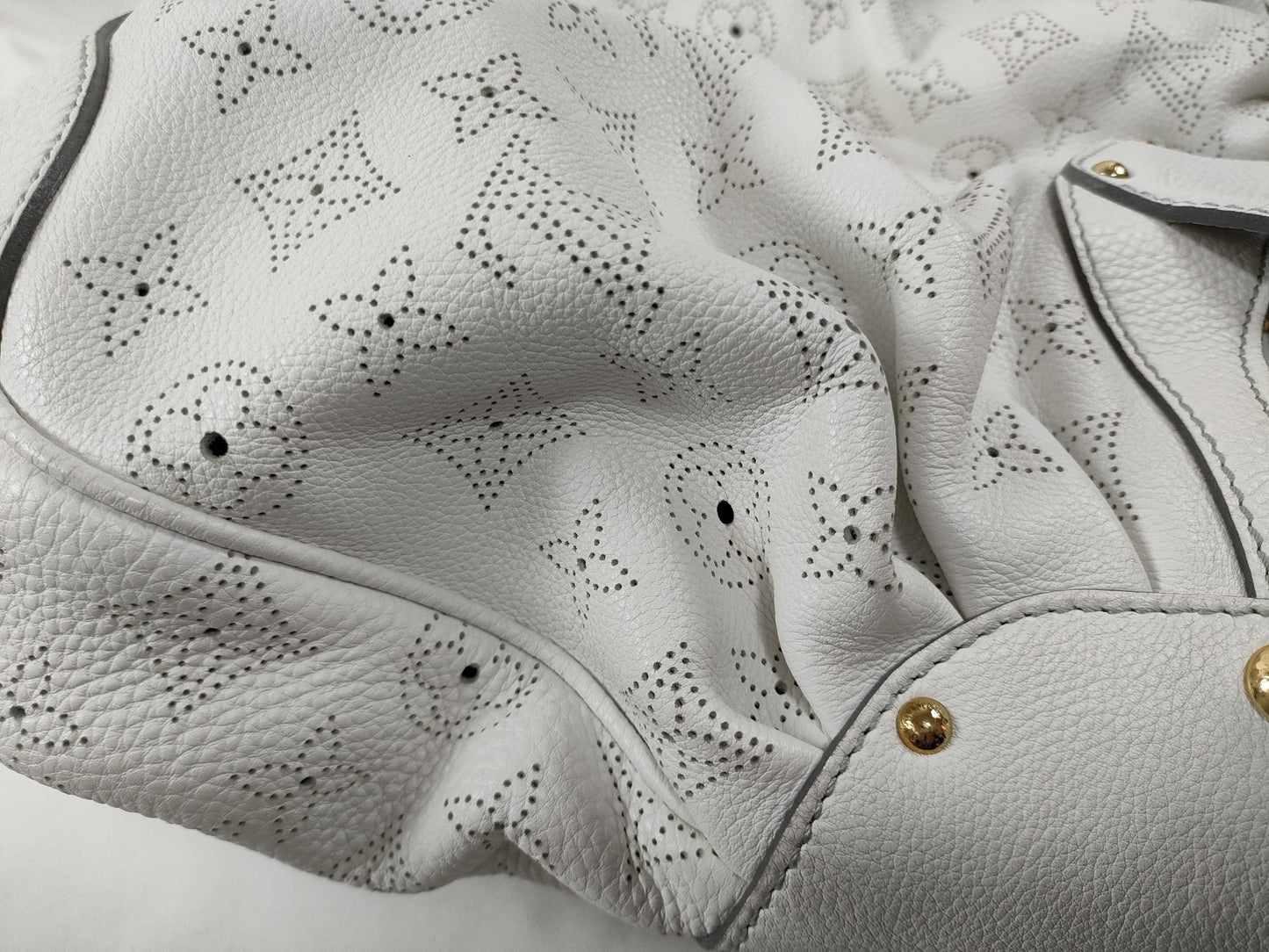 LOUIS VUITTON RFID Unverifiable Serial Unverifiable Mahina LOUIS VUITTON Louis Vuitton Mahina Solar PM Handbag