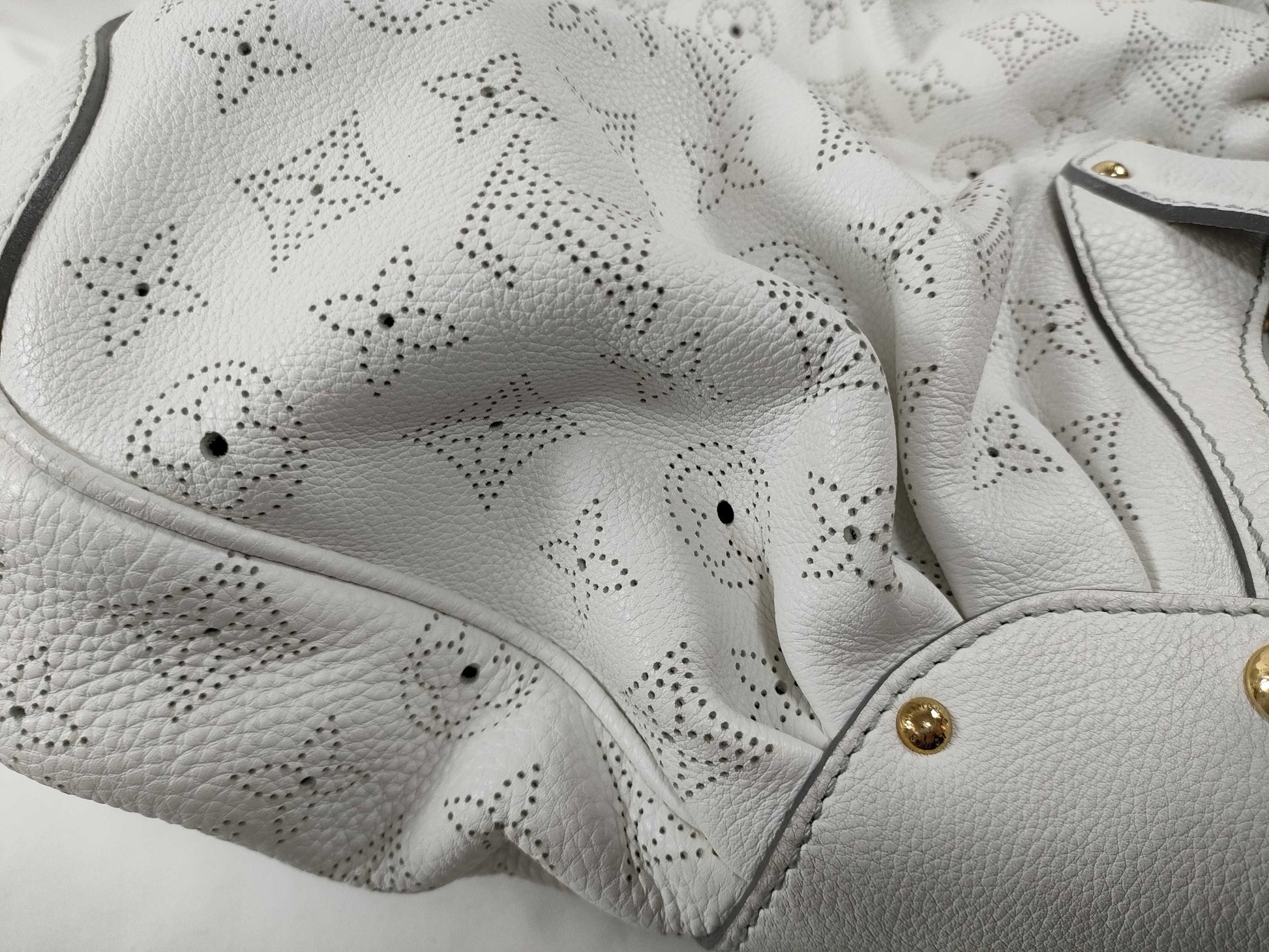 LOUIS VUITTON RFID Unverifiable Serial Unverifiable Mahina LOUIS VUITTON Louis Vuitton Mahina Solar PM Handbag