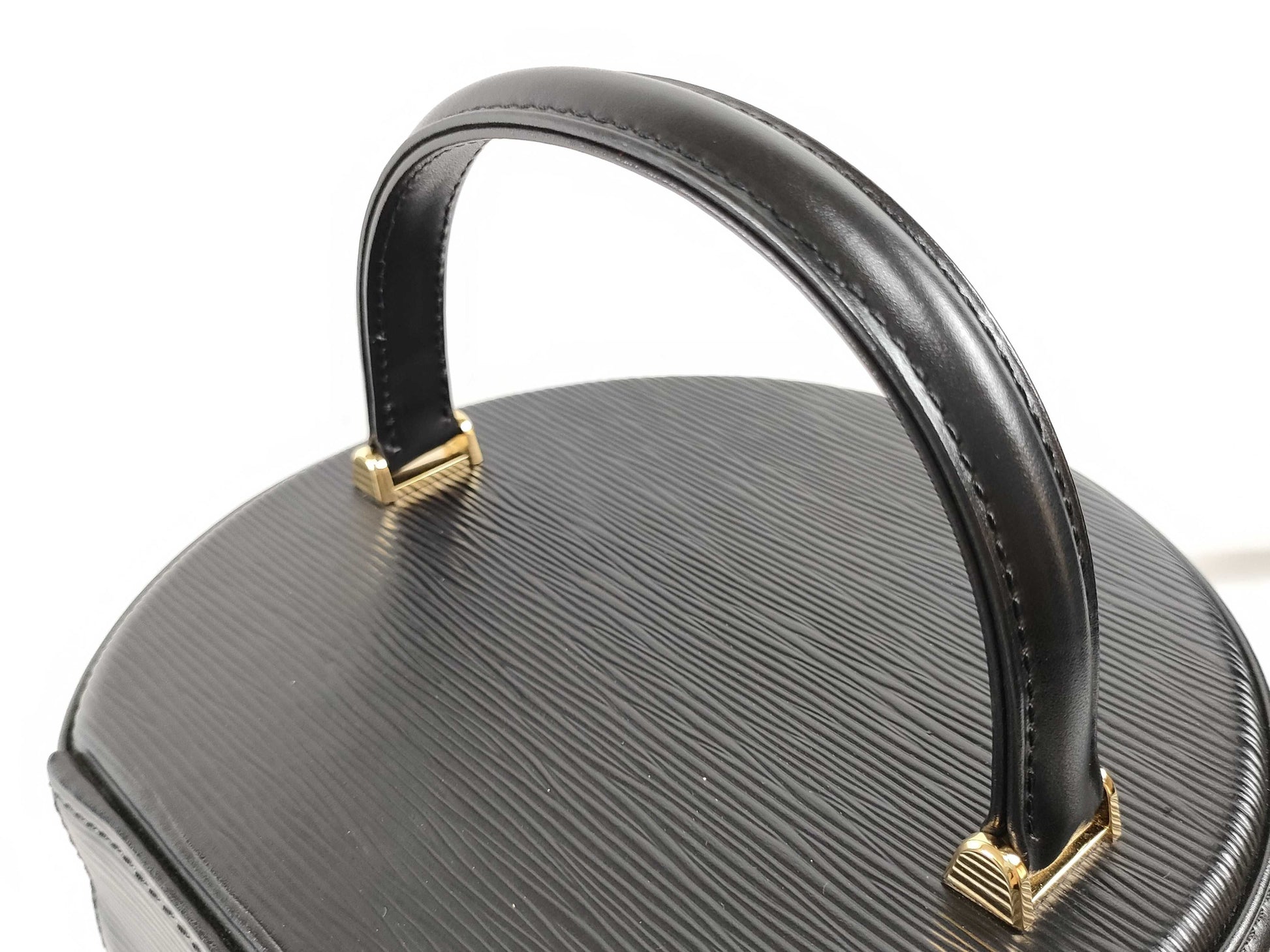 LOUIS VUITTON RFID Unverifiable Serial Unverifiable Epi LOUIS VUITTON M48032 Vanity Bag