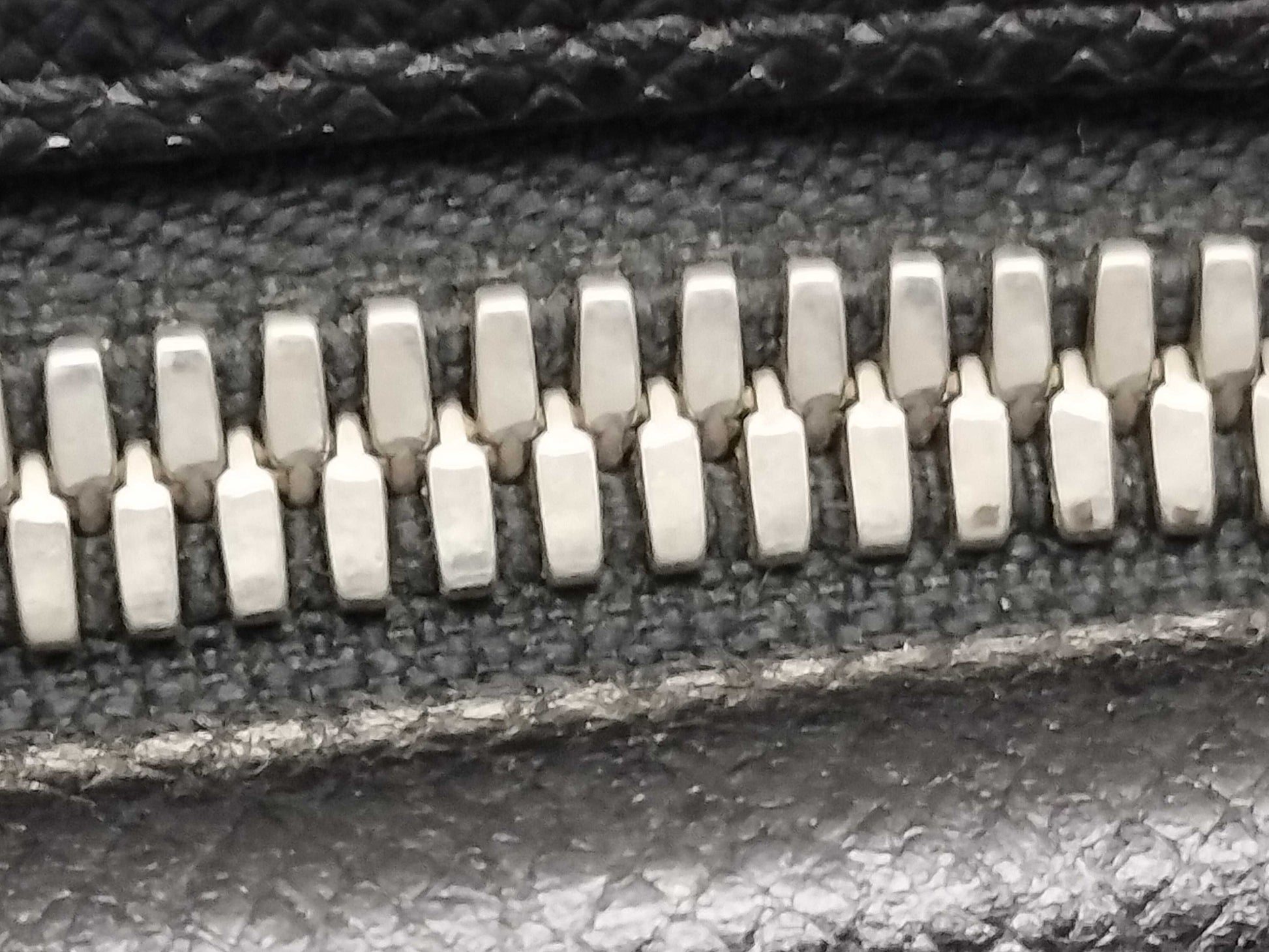 LOUIS VUITTON Taiga LOUIS VUITTON M31172 Business Bag