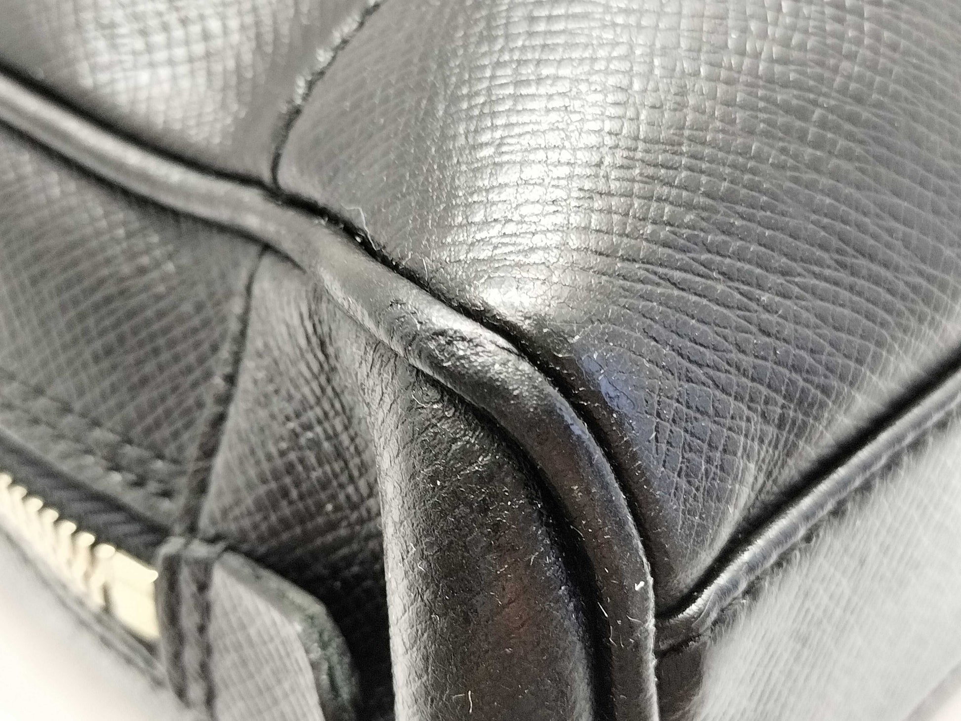 LOUIS VUITTON Taiga LOUIS VUITTON M31172 Business Bag
