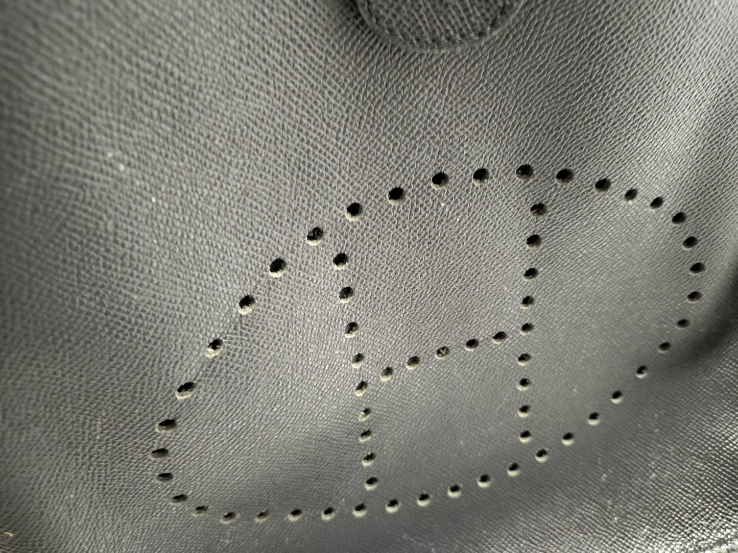 Evelyn style shoulder bag