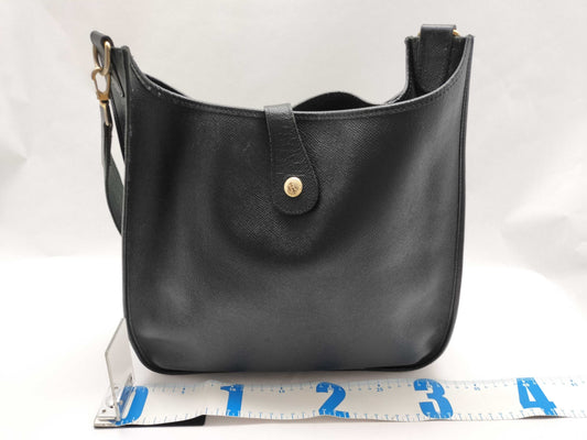 Evelyn style shoulder bag