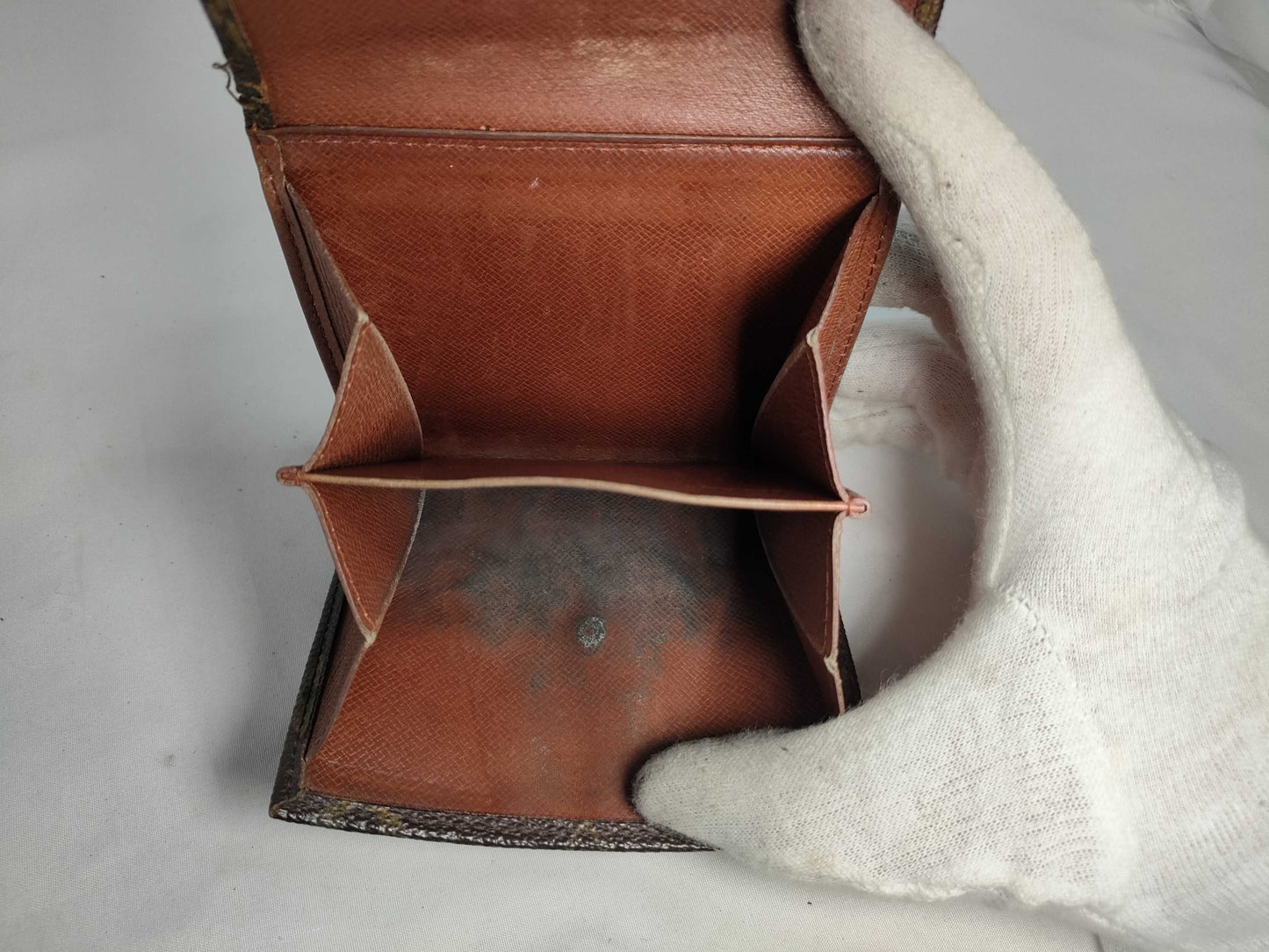 LOUIS VUITTON [Serial Number] Unidentified Monogram Louis Vuitton Monogram Monnaiebier Wallet