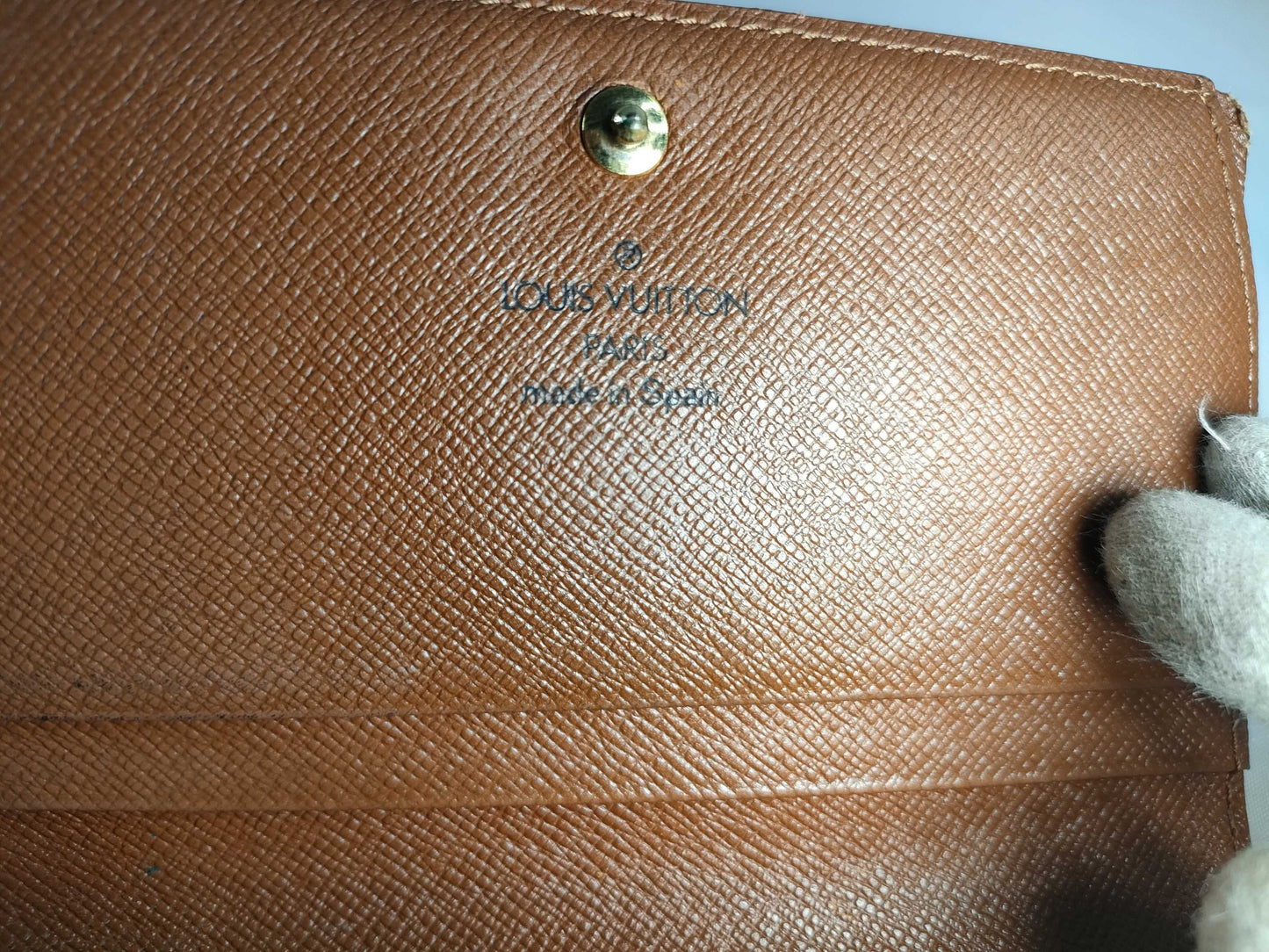 LOUIS VUITTON Monogram Bifold Wallet