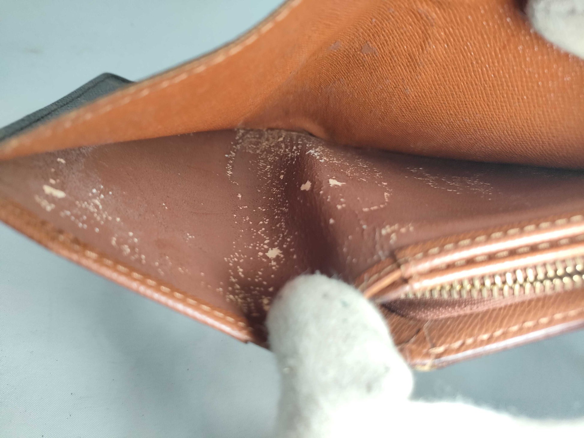 LOUIS VUITTON Monogram Bifold Wallet