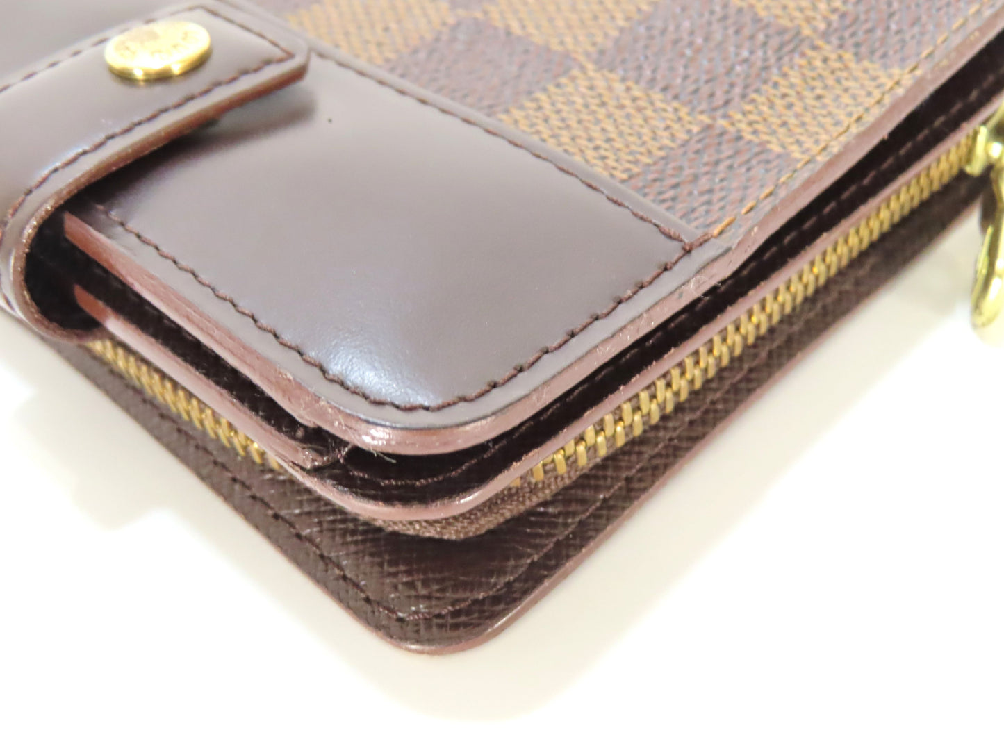 LOUIS VUITTON Damier Compact Zip Wallet