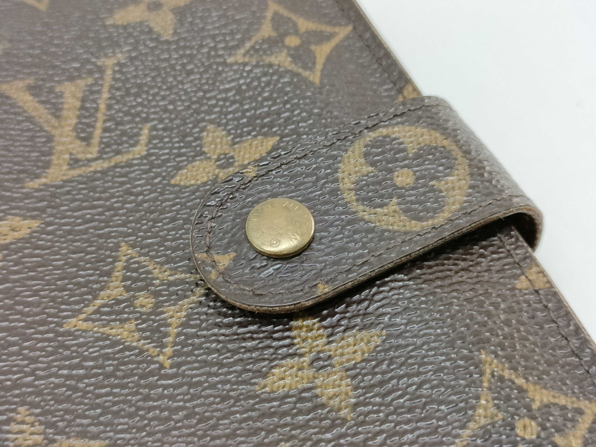 LOUIS VUITTON Monogram Papier Zip Wallet