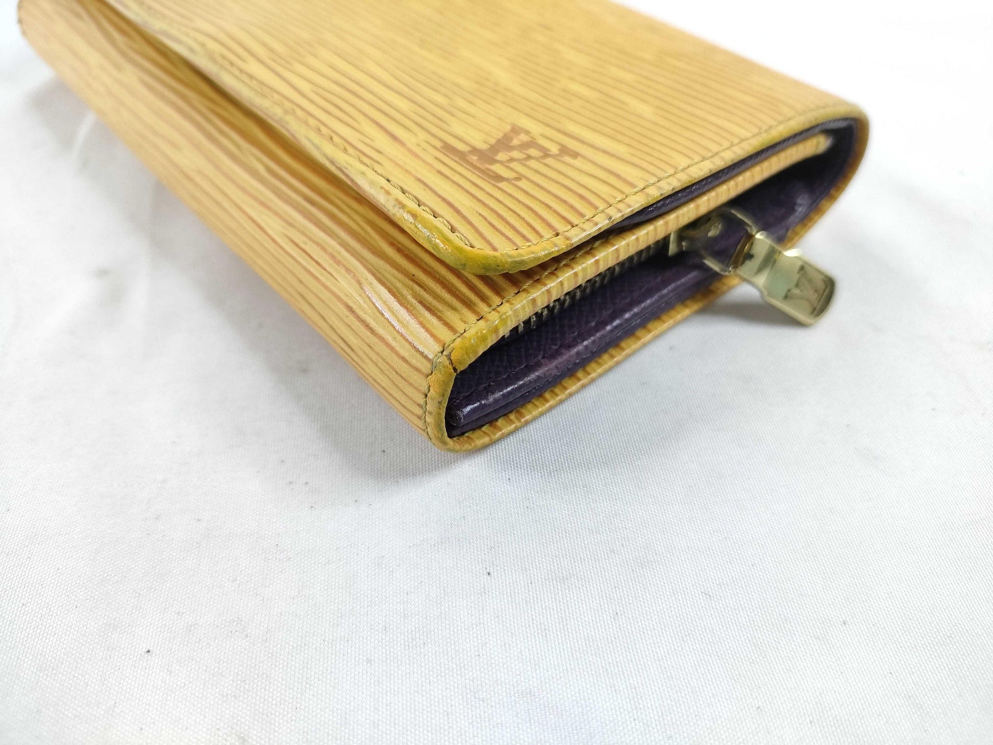 LOUIS VUITTON [Serial Number] SR0082 Epi Leather Bifold Wallet in Yellow