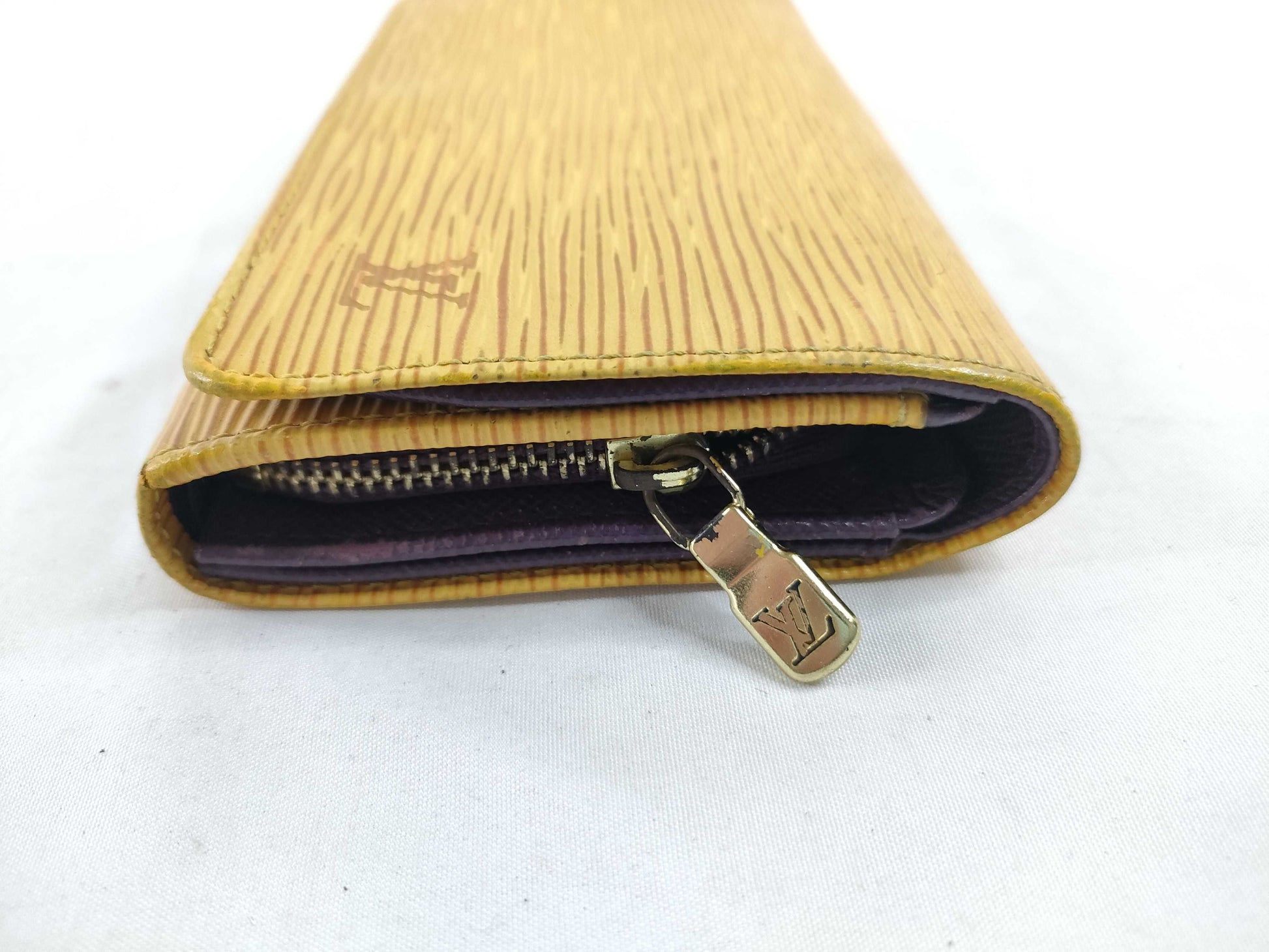 LOUIS VUITTON [Serial Number] SR0082 Epi Leather Bifold Wallet in Yellow