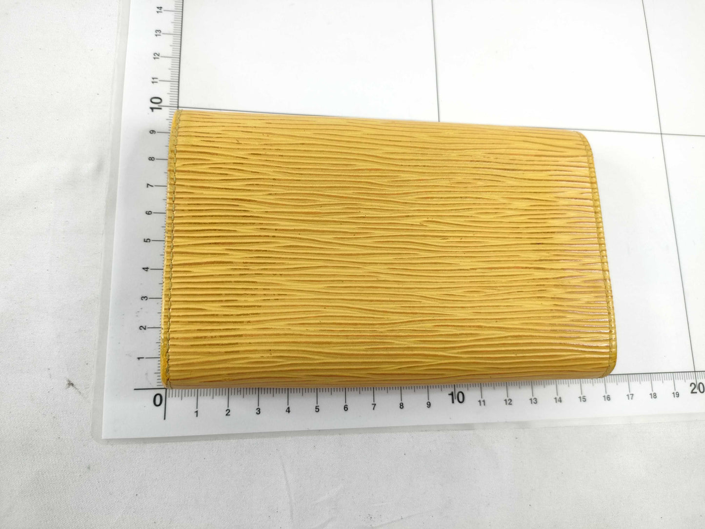 LOUIS VUITTON [Serial Number] SR0082 Epi Leather Bifold Wallet in Yellow