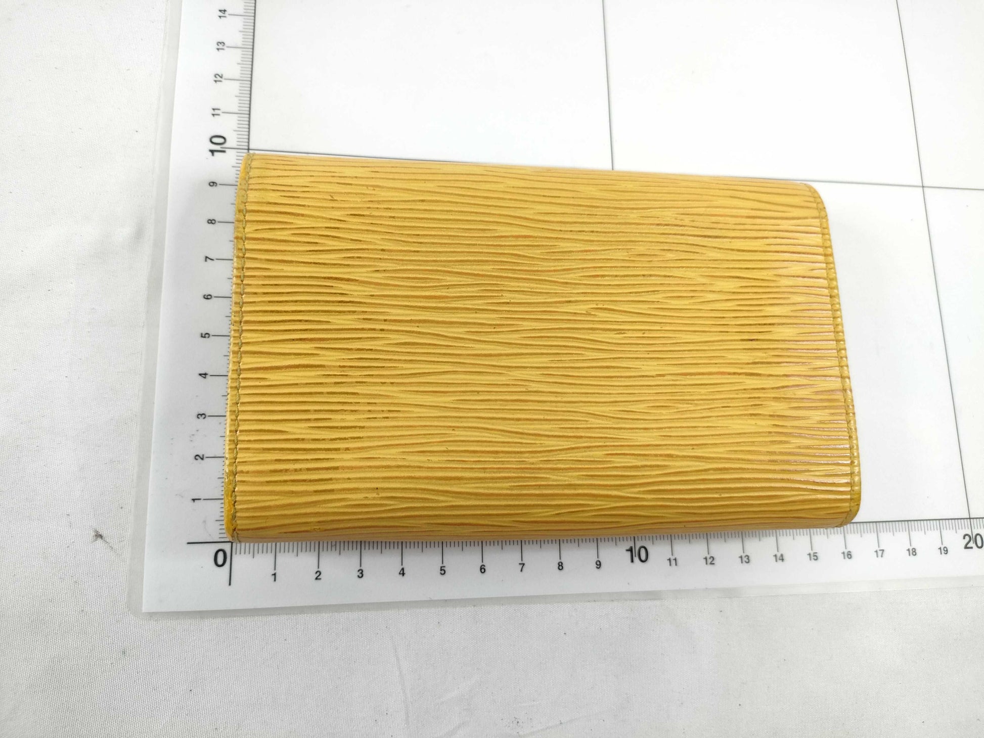 LOUIS VUITTON [Serial Number] SR0082 Epi Leather Bifold Wallet in Yellow