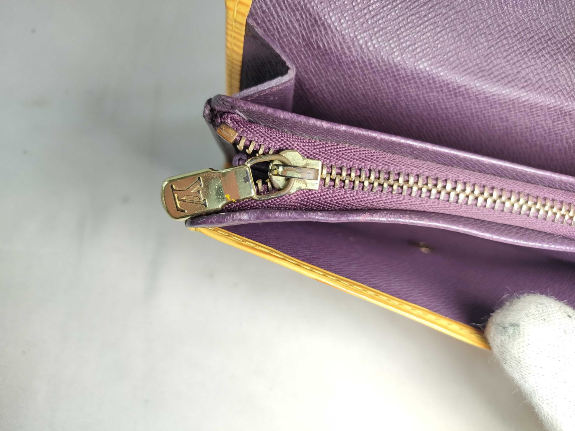 LOUIS VUITTON [Serial Number] SR0082 Epi Leather Bifold Wallet in Yellow