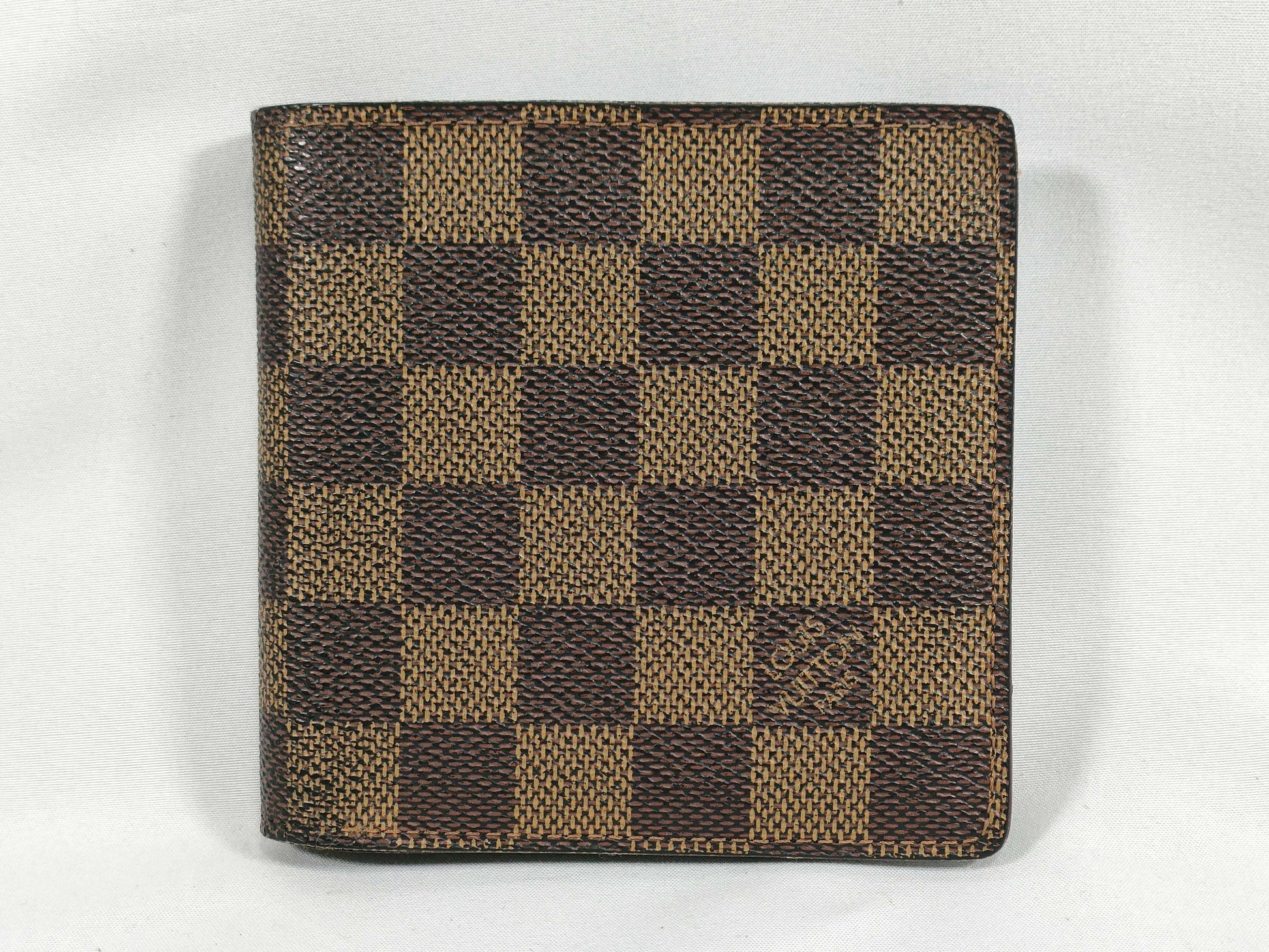 LOUIS VUITTON RFID Unverifiable CA0966 Damier Louis Vuitton Wallet Damier Bifold Wallet
