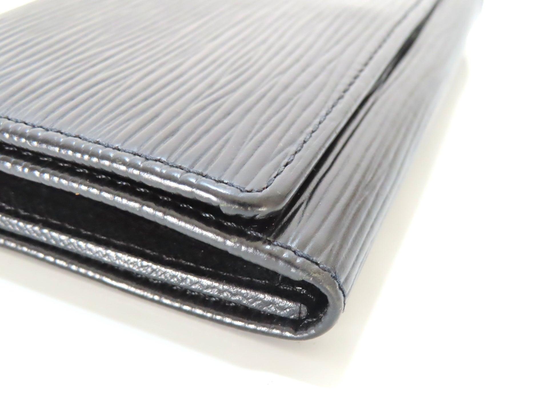 LOUIS VUITTON Epi Leather Bifold Wallet in Black
