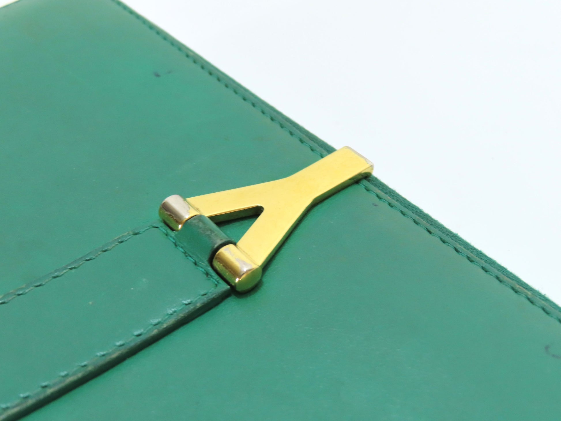 Yves Saint Laurent YSL Leather Zippy Wallet Green Wallet
