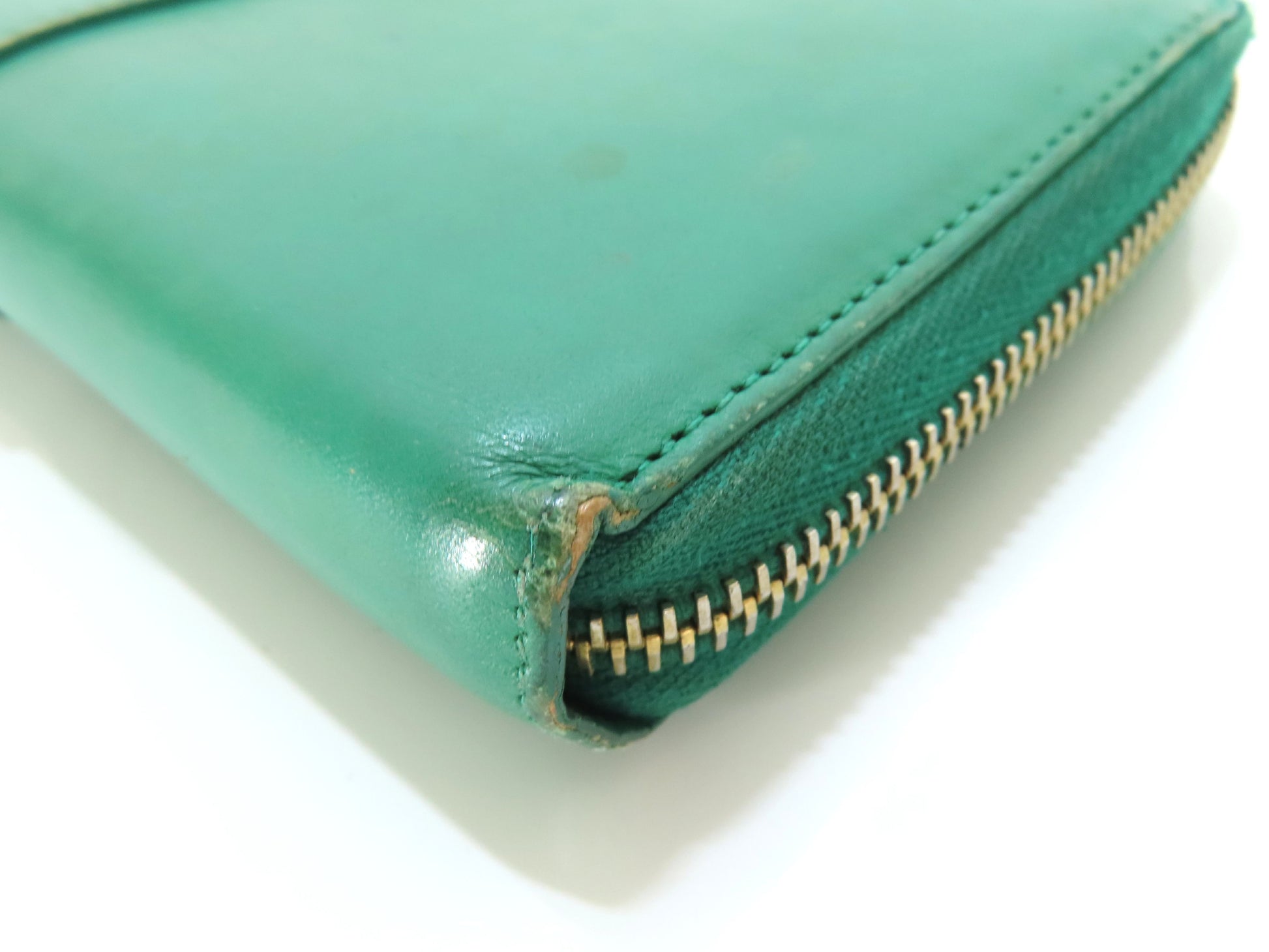 Yves Saint Laurent YSL Leather Zippy Wallet Green Wallet
