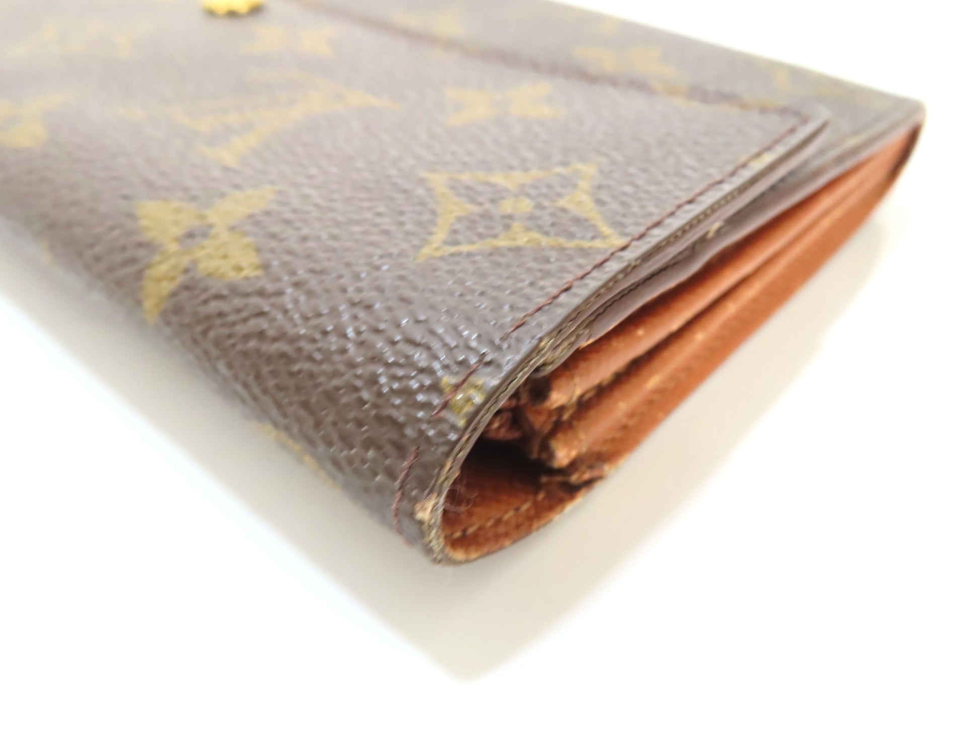 LOUIS VUITTON Monogram Louis Vuitton Monogram Wallet