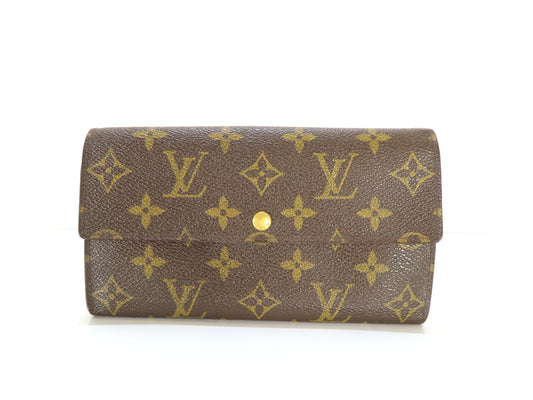 LOUIS VUITTON Monogram Louis Vuitton Monogram Wallet